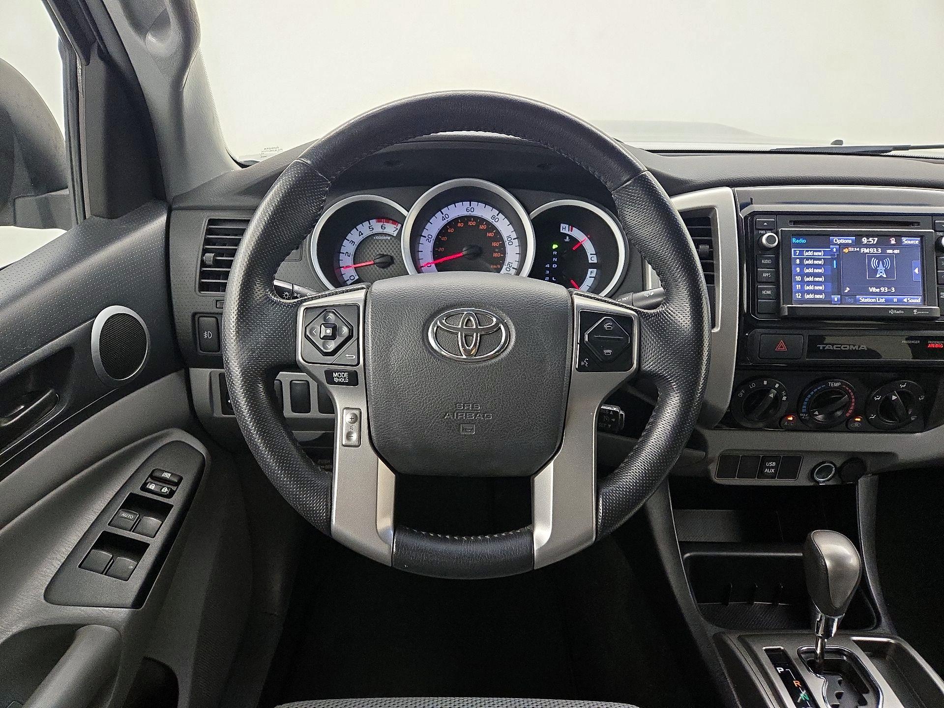 Thumbnail: 2015 Toyota Tacoma - 10