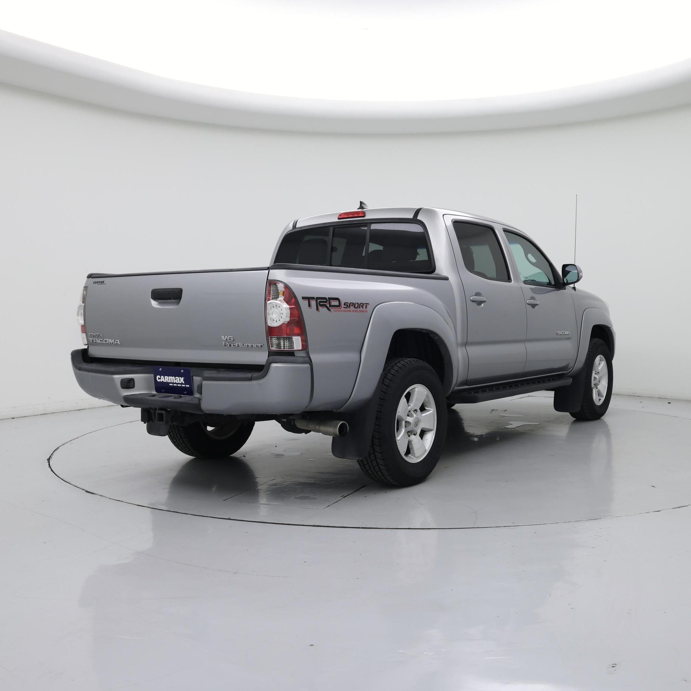 Thumbnail: 2015 Toyota Tacoma - 8