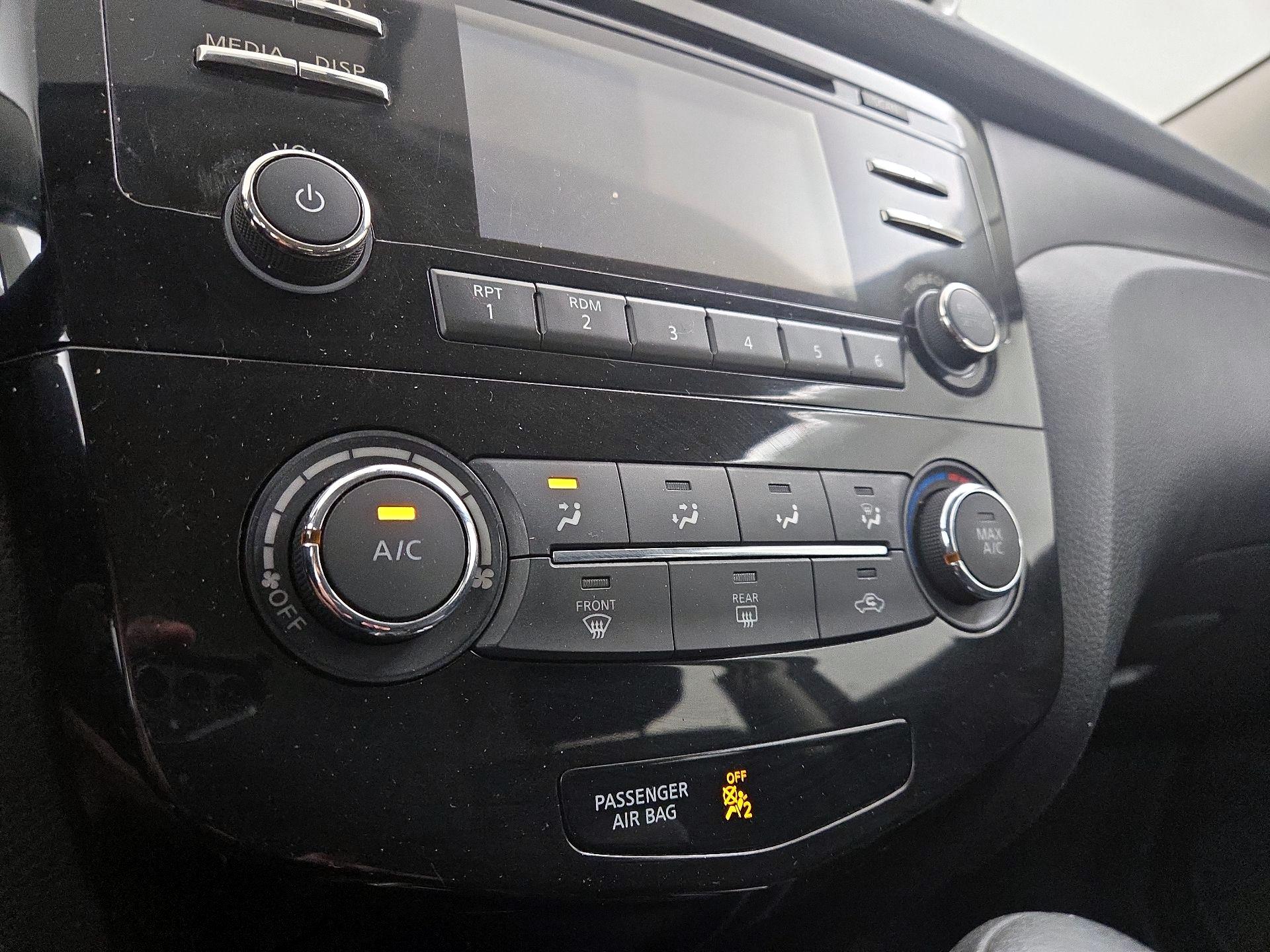 Thumbnail: 2014 Nissan Rogue - 16