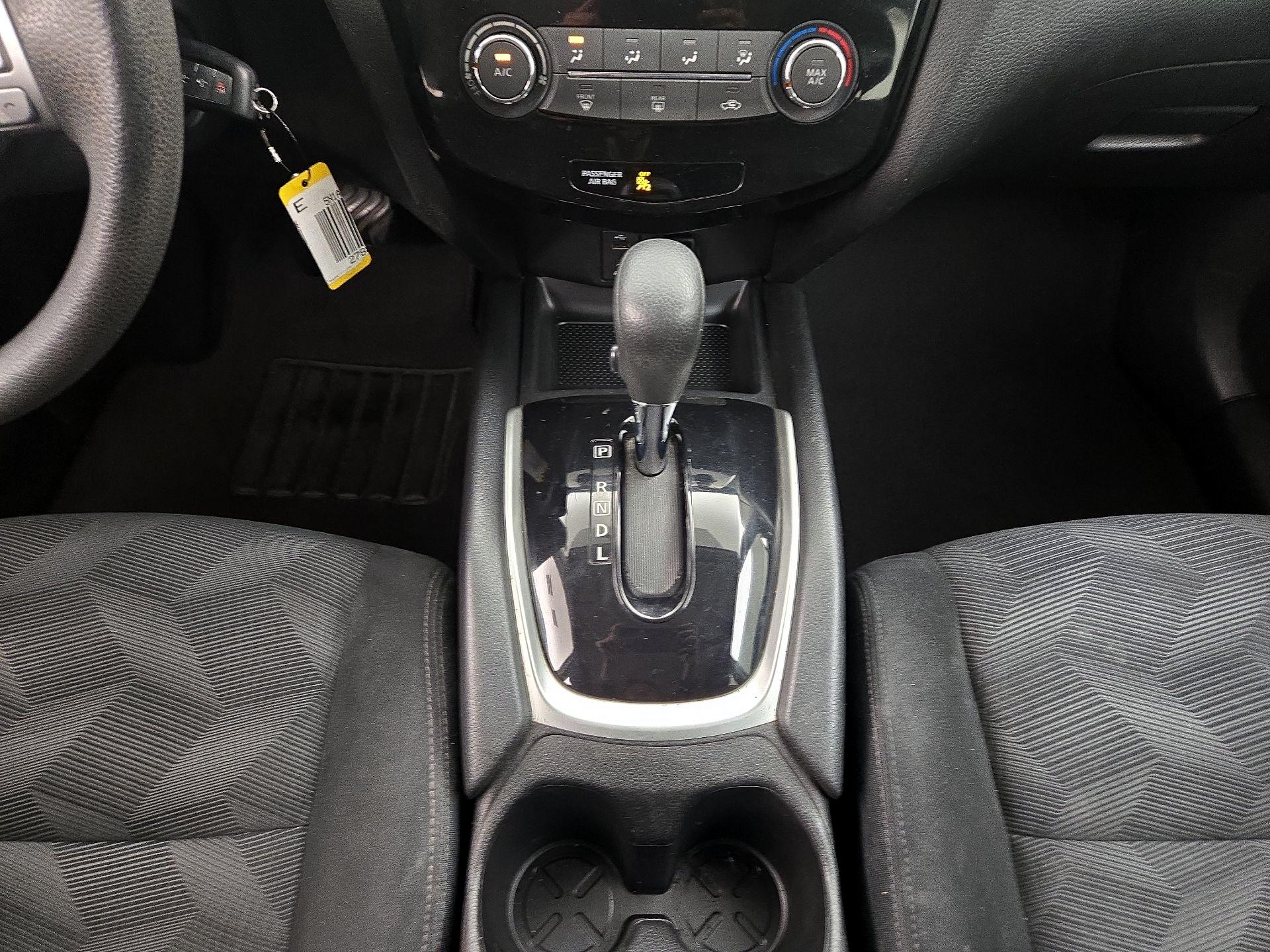 Thumbnail: 2014 Nissan Rogue - 17