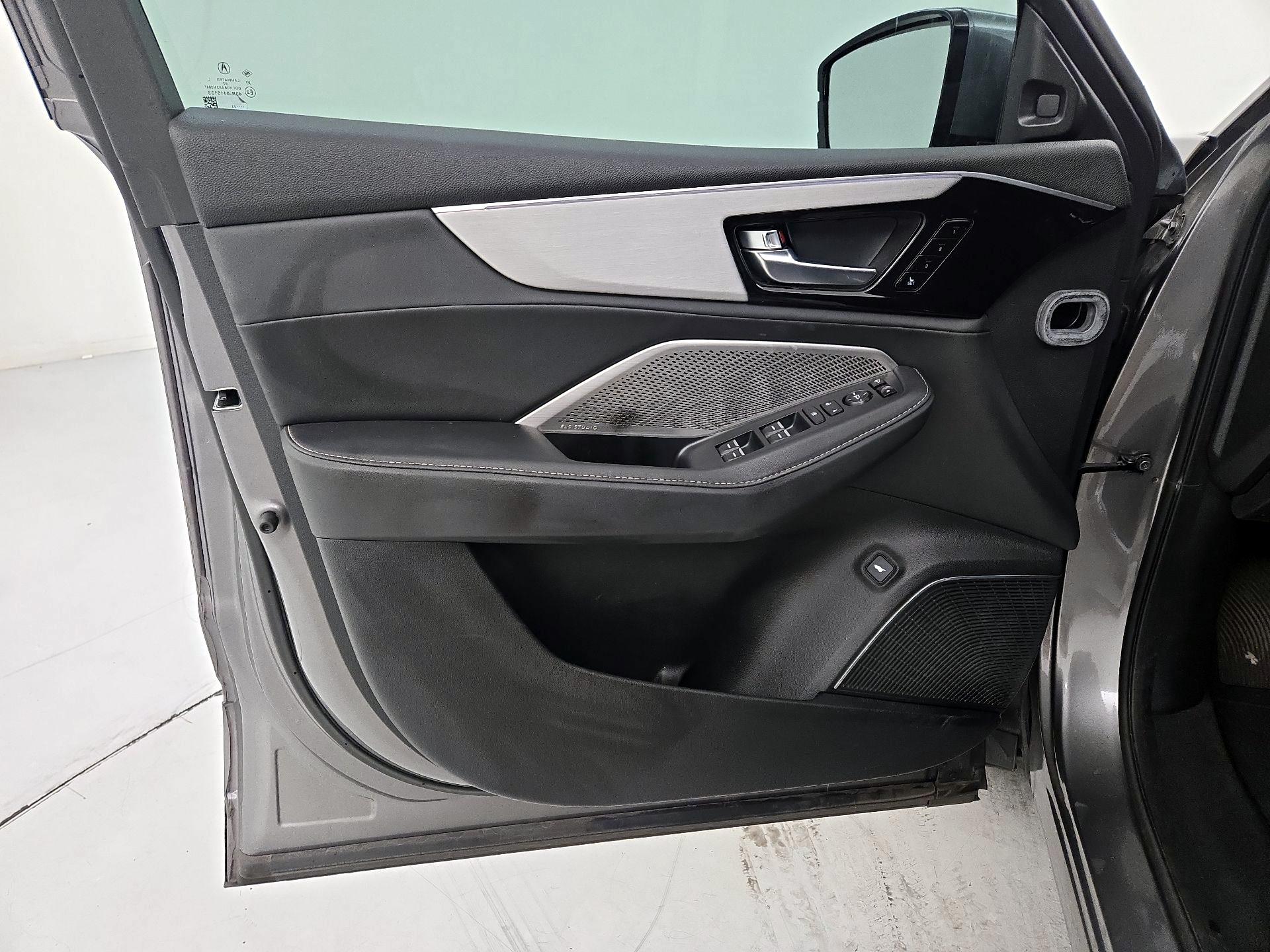 Thumbnail: 2023 Acura MDX - 12