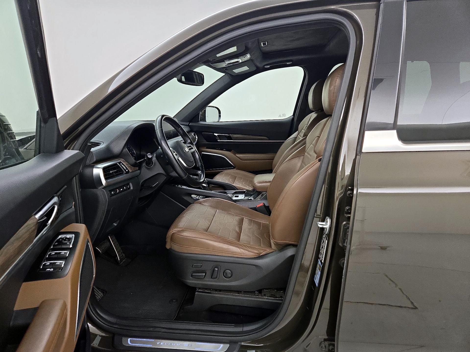 Thumbnail: 2020 Kia Telluride - 11