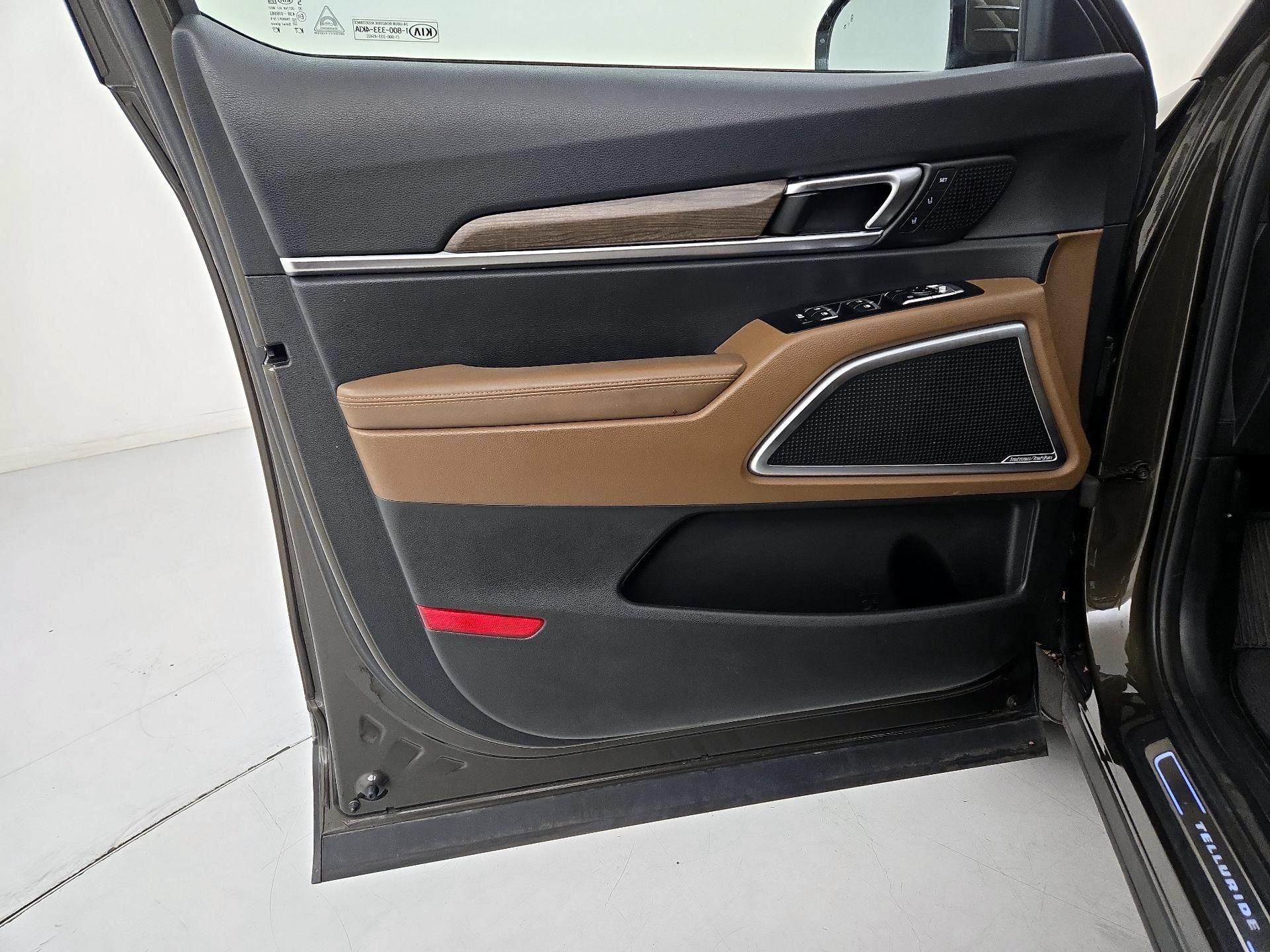 Thumbnail: 2020 Kia Telluride - 12