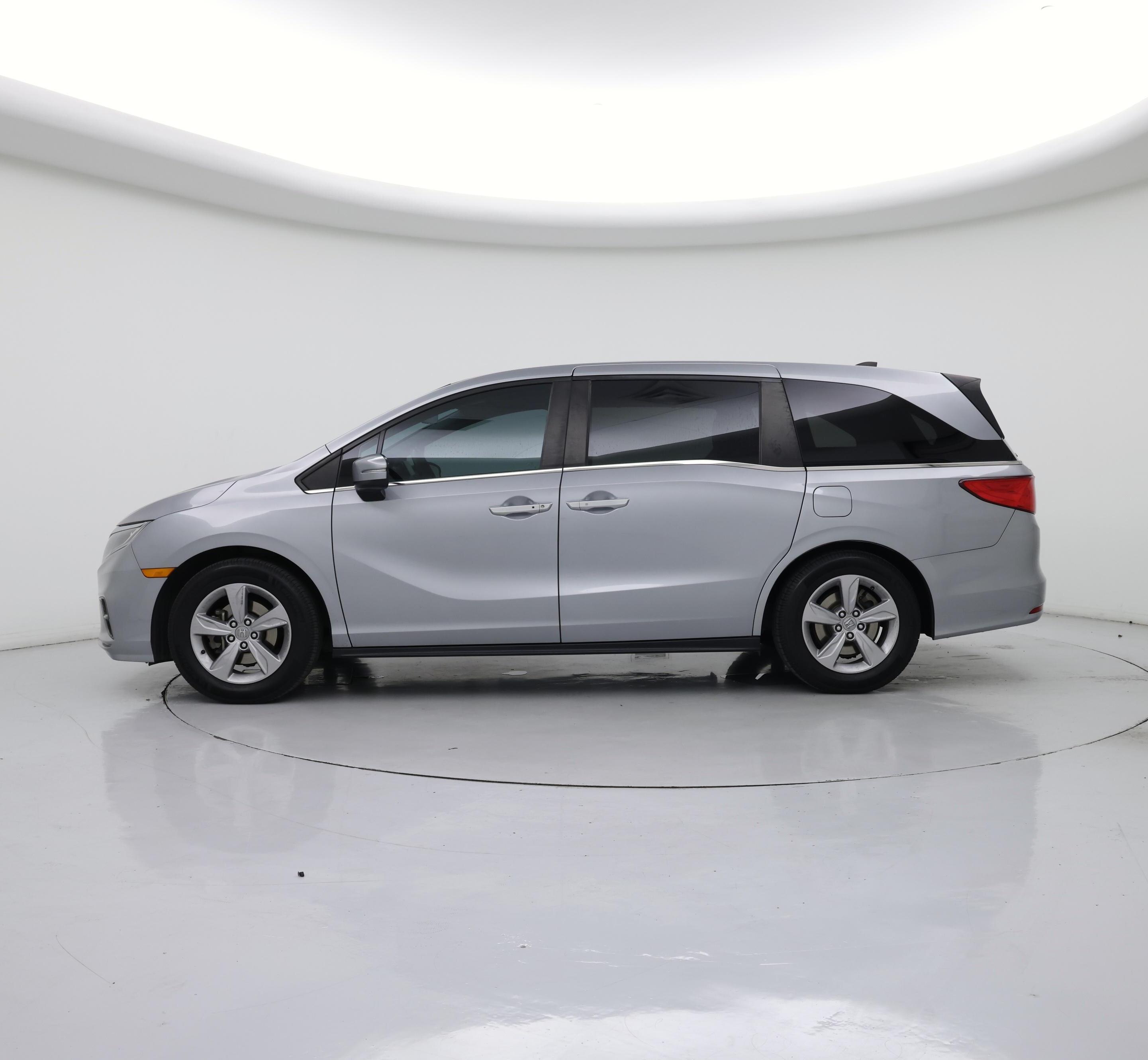 Thumbnail: 2019 Honda Odyssey - 3