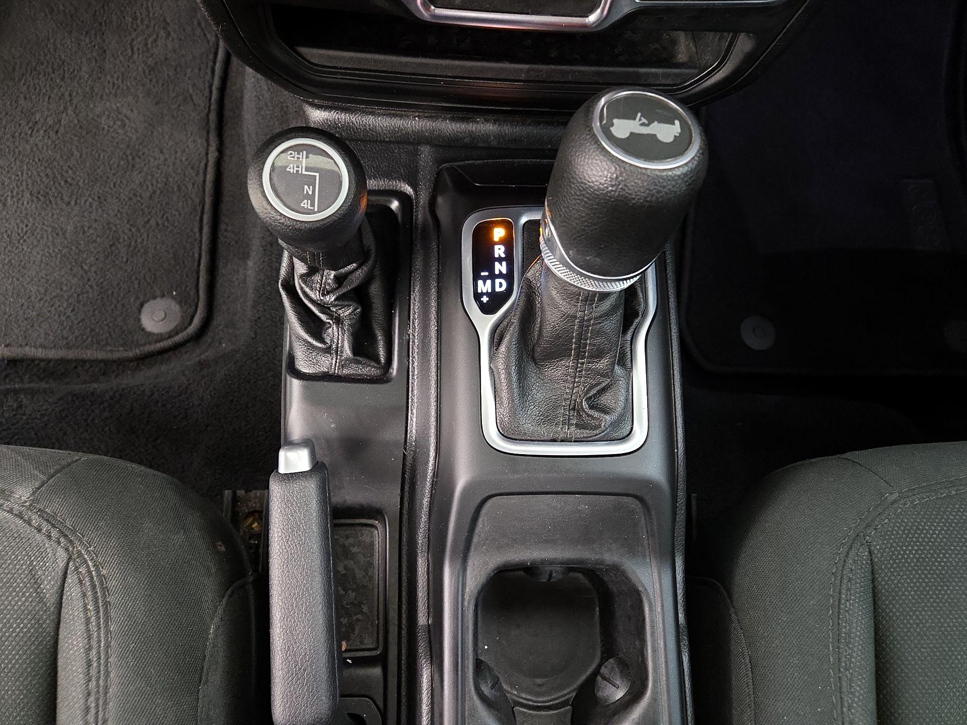 Thumbnail: 2020 Jeep Wrangler - 15