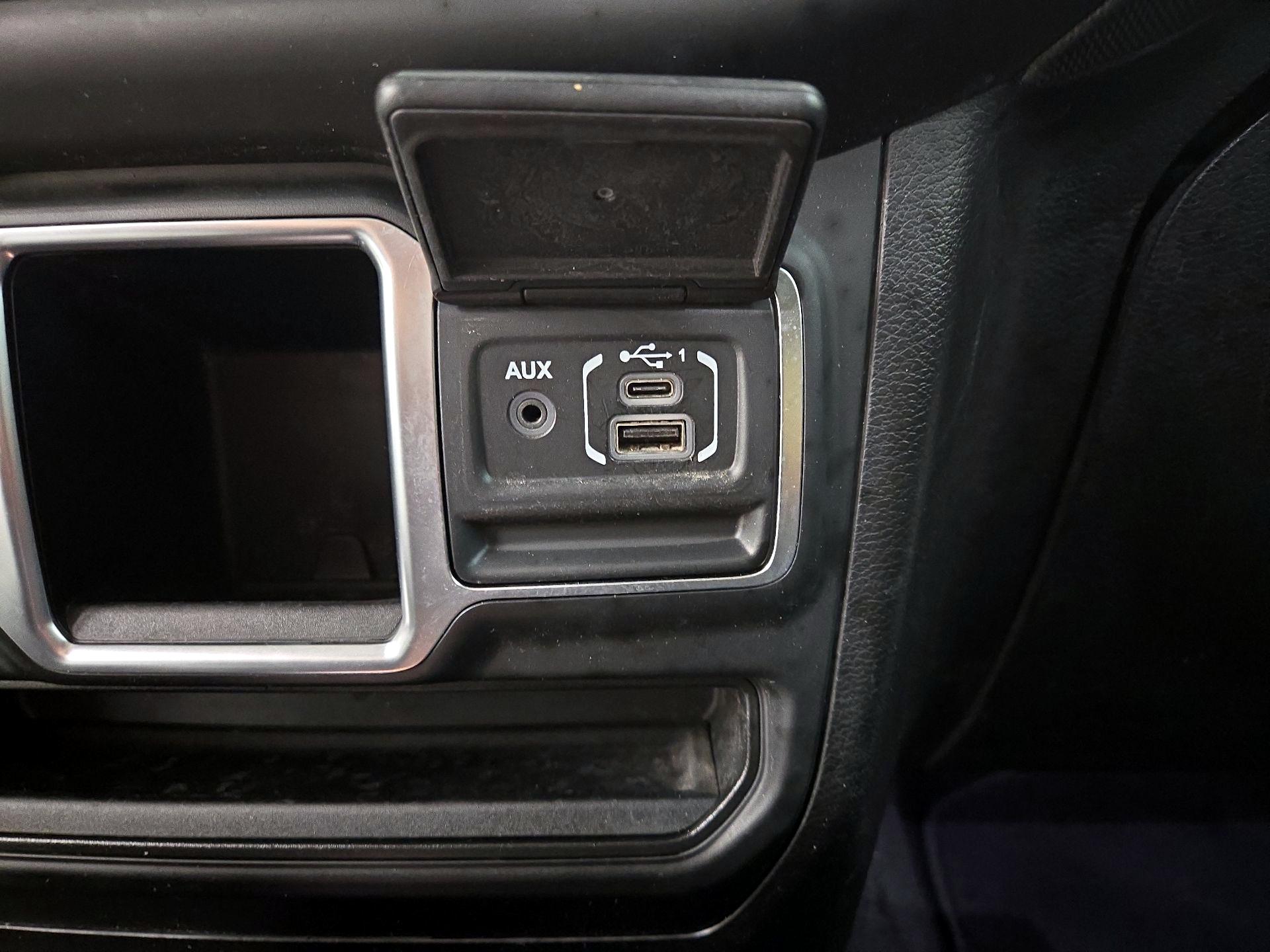 Thumbnail: 2020 Jeep Wrangler - 16