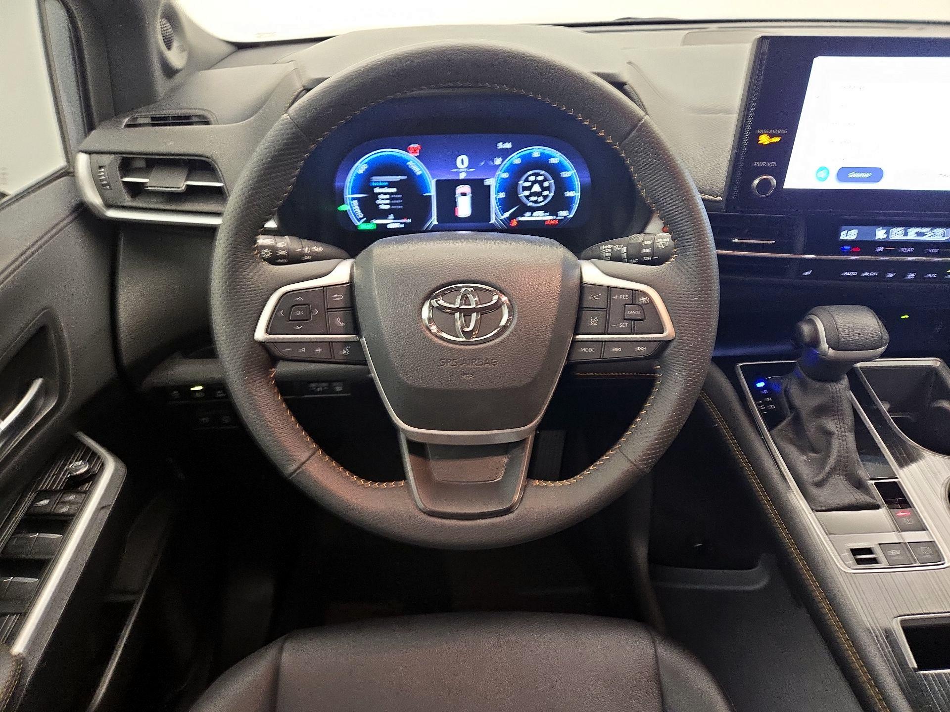 Thumbnail: 2025 Toyota Sienna - 10