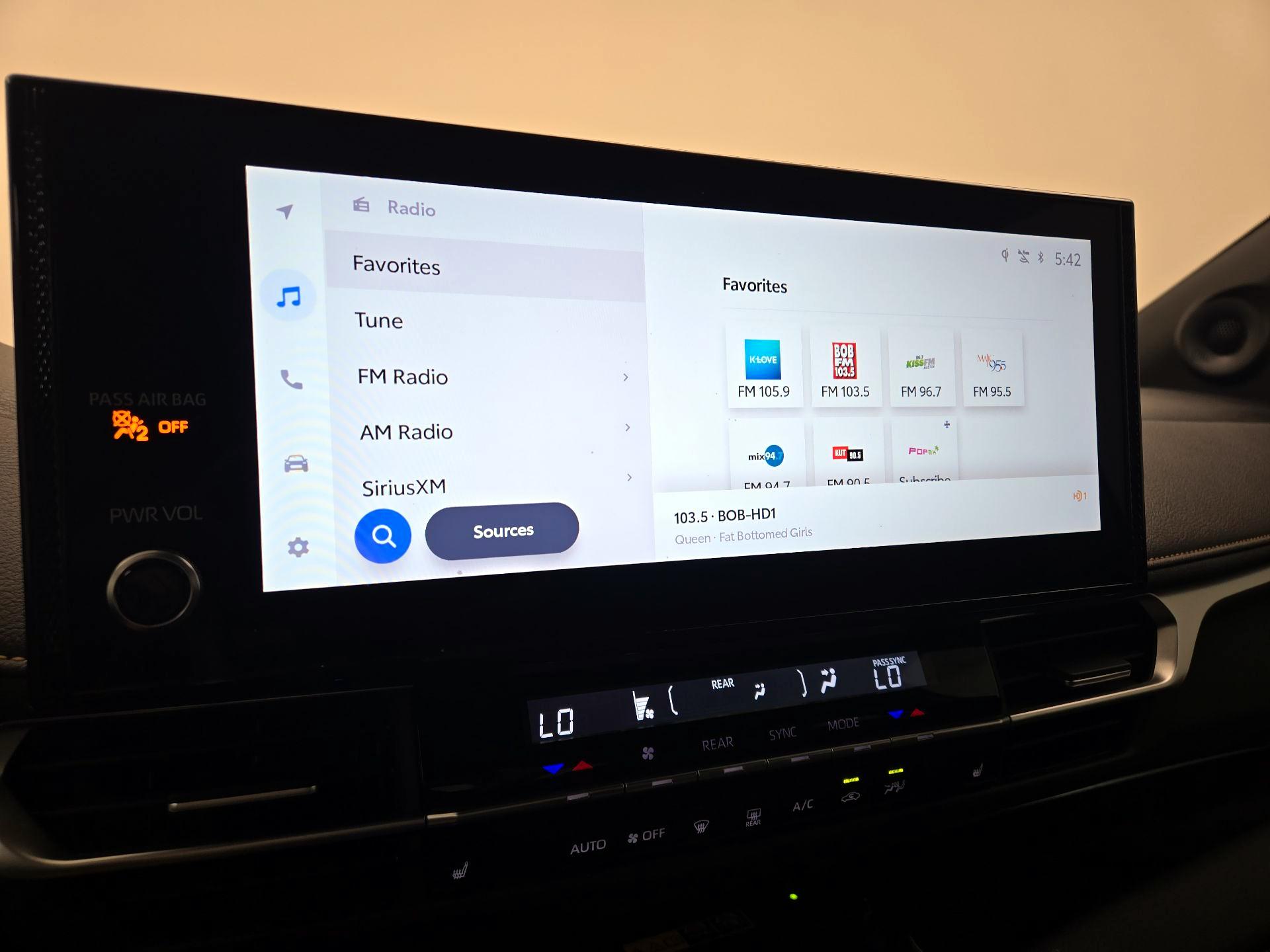 Thumbnail: 2025 Toyota Sienna - 15