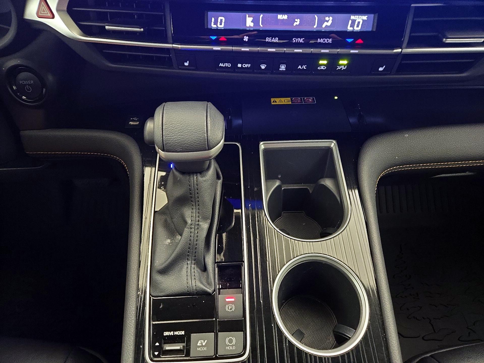 Thumbnail: 2025 Toyota Sienna - 17