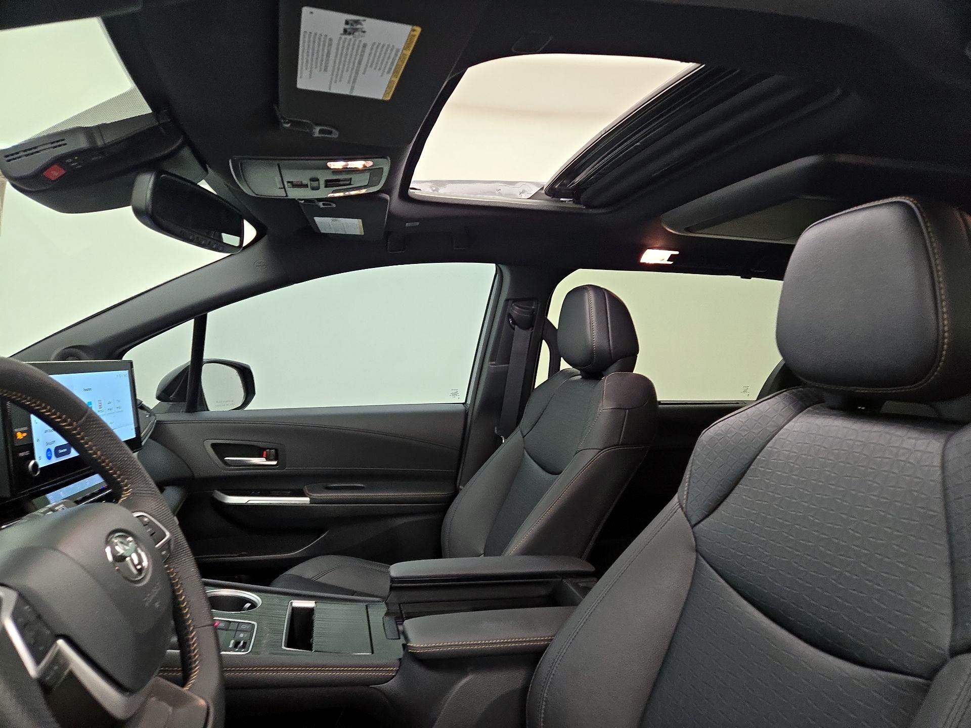Thumbnail: 2025 Toyota Sienna - 19