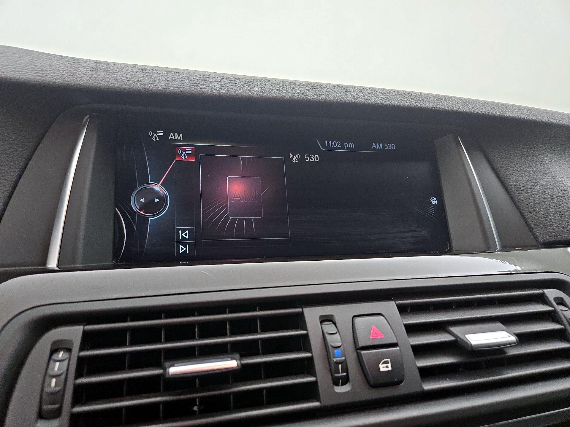 Thumbnail: 2016 BMW 5 Series - 16