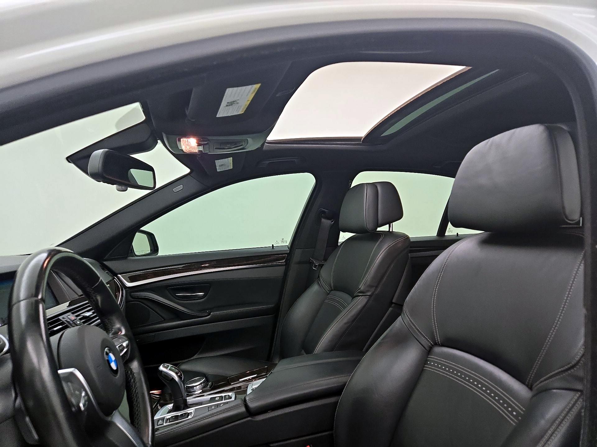 Thumbnail: 2016 BMW 5 Series - 20