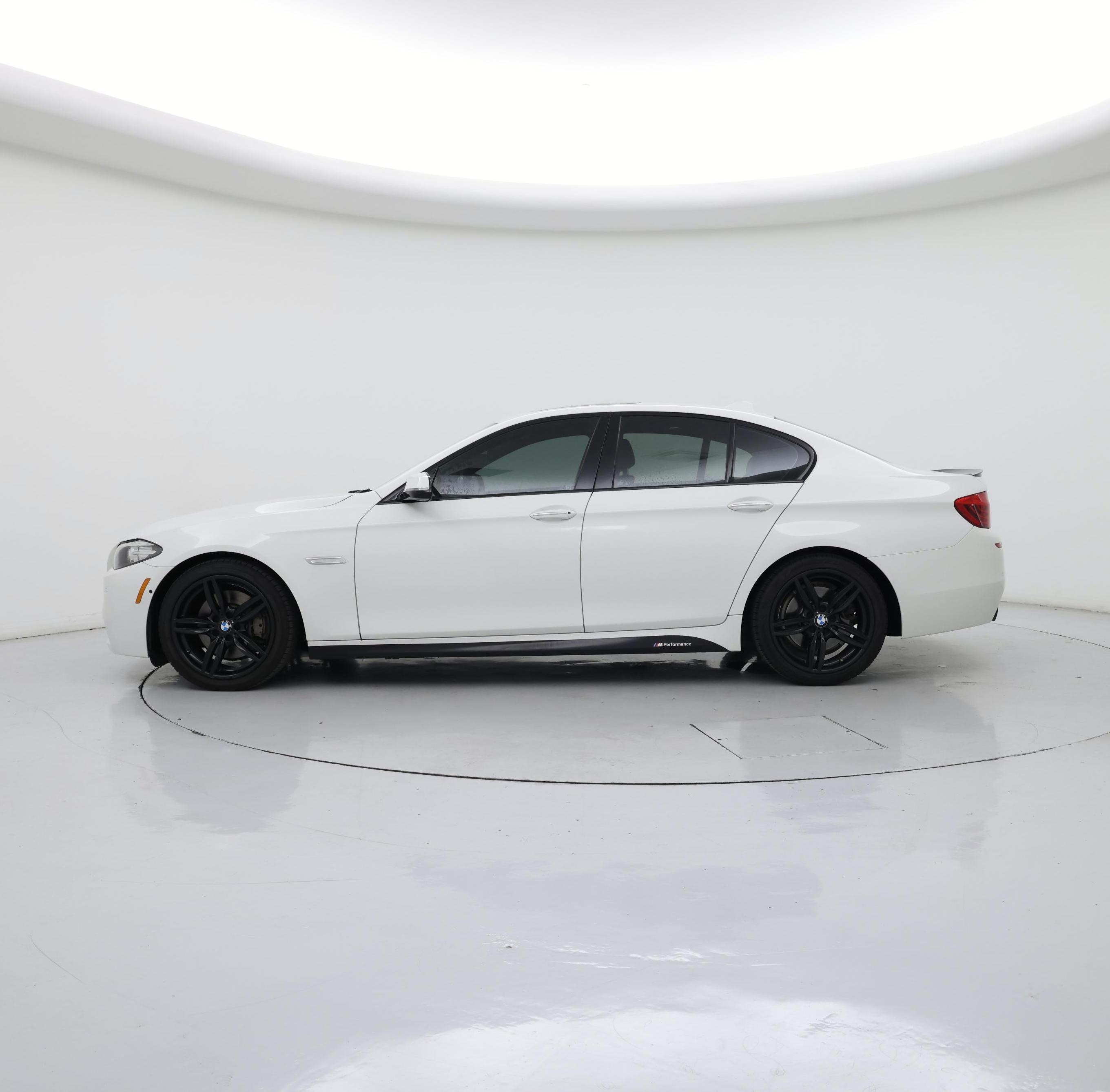 Thumbnail: 2016 BMW 5 Series - 3