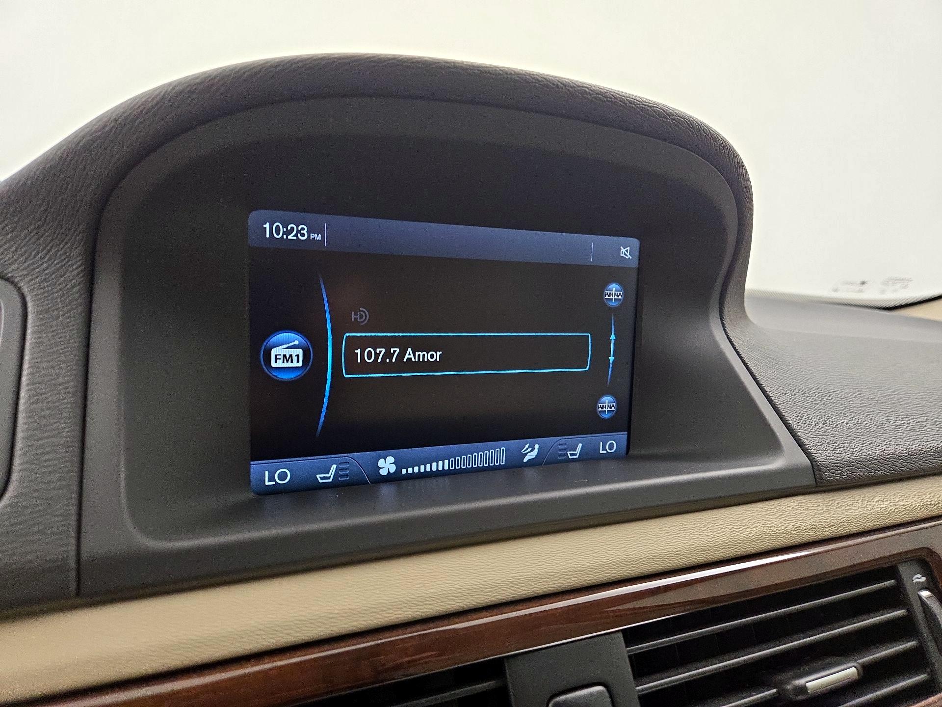 Thumbnail: 2015 Volvo XC70 - 15