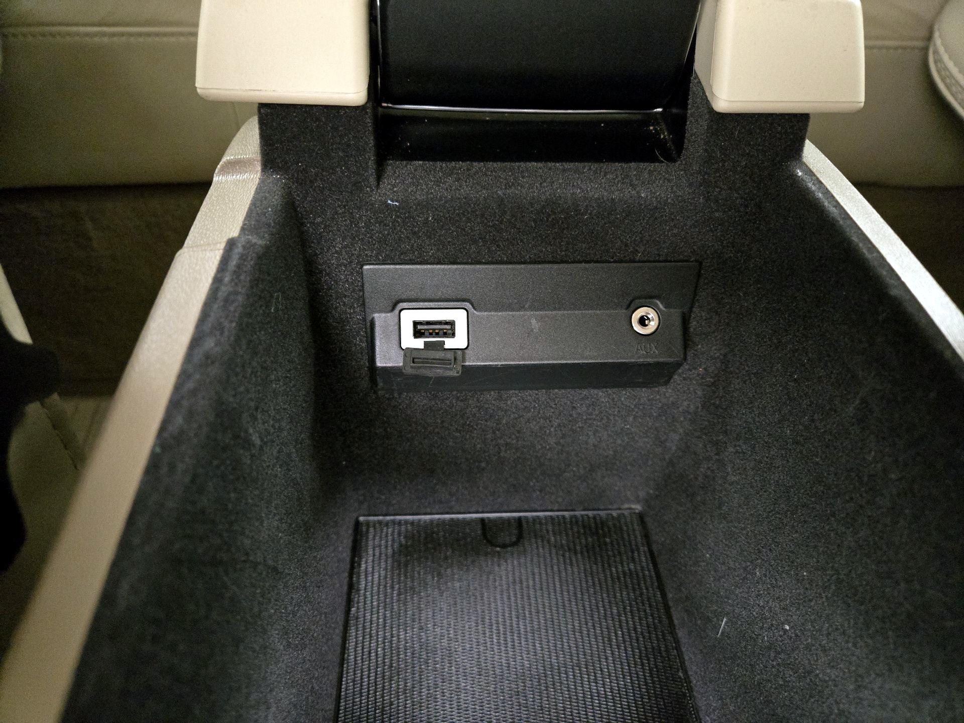 Thumbnail: 2015 Volvo XC70 - 18
