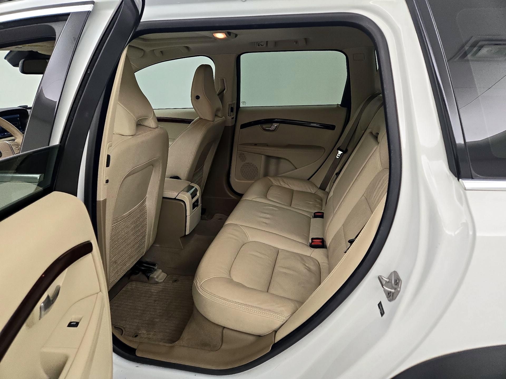 Thumbnail: 2015 Volvo XC70 - 20