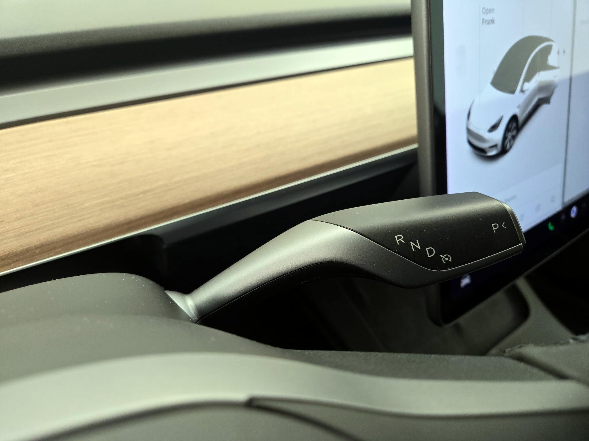 Thumbnail: 2022 Tesla Model Y - 17