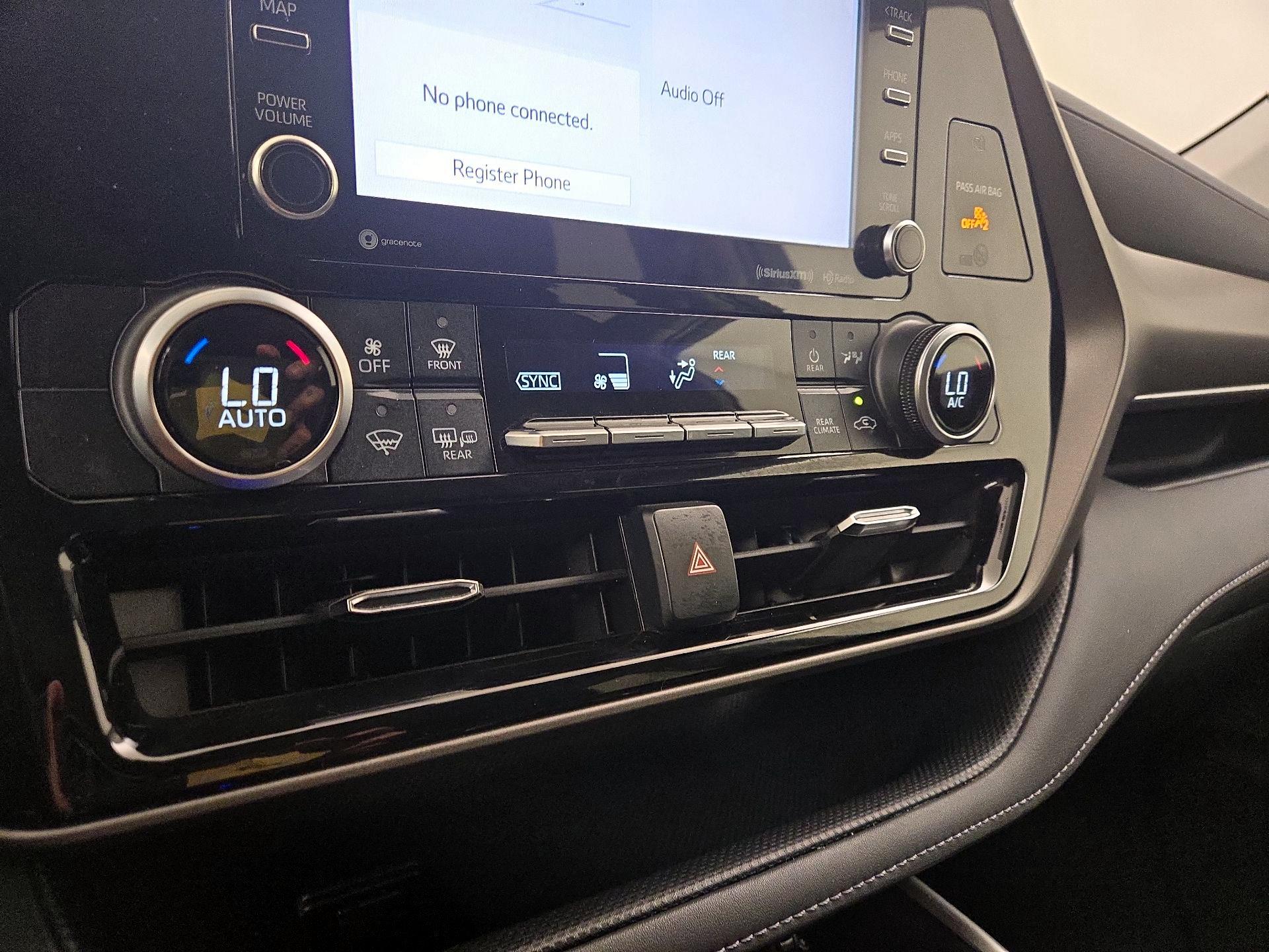 Thumbnail: 2021 Toyota Highlander - 16