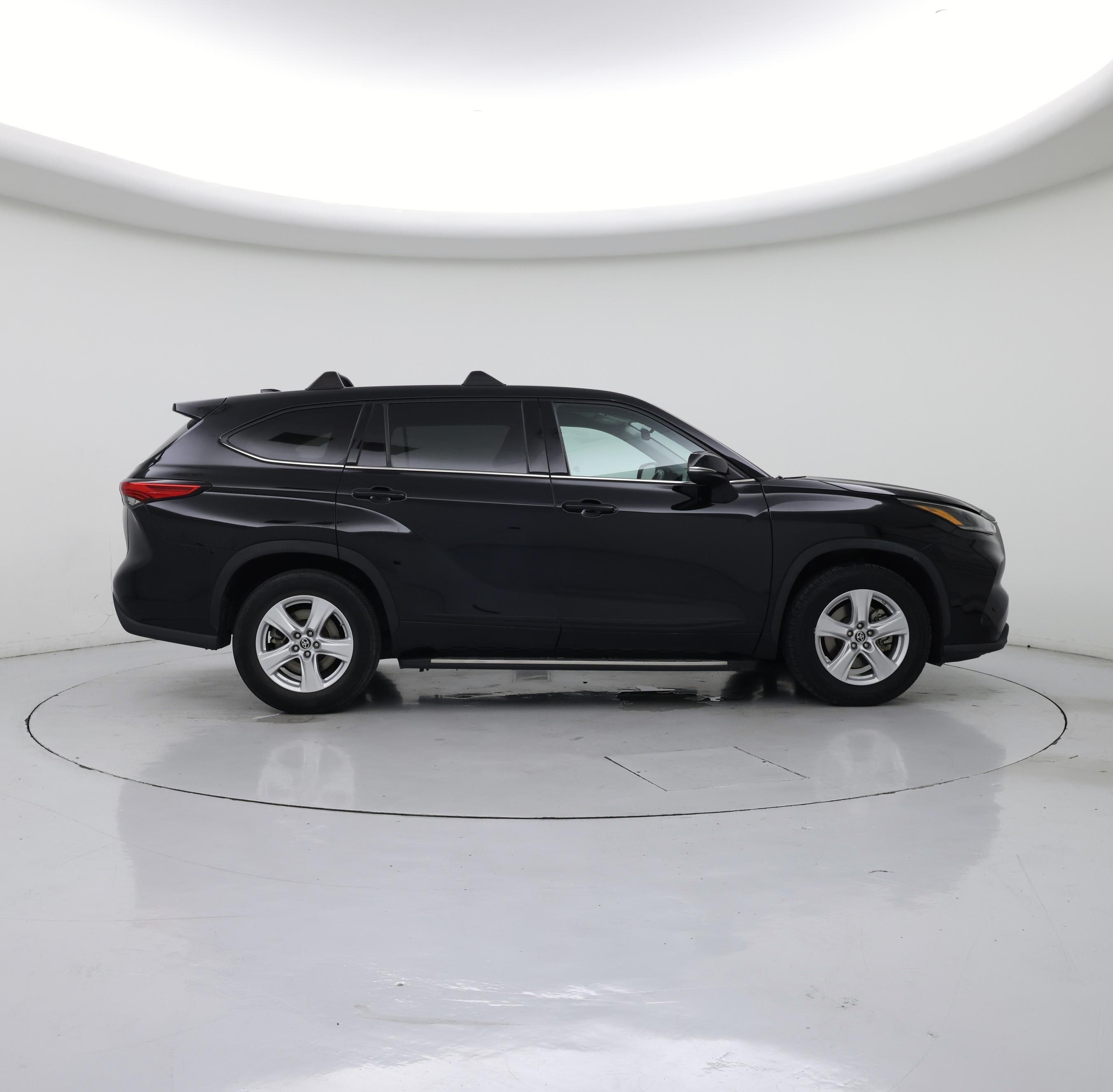 Thumbnail: 2021 Toyota Highlander - 7