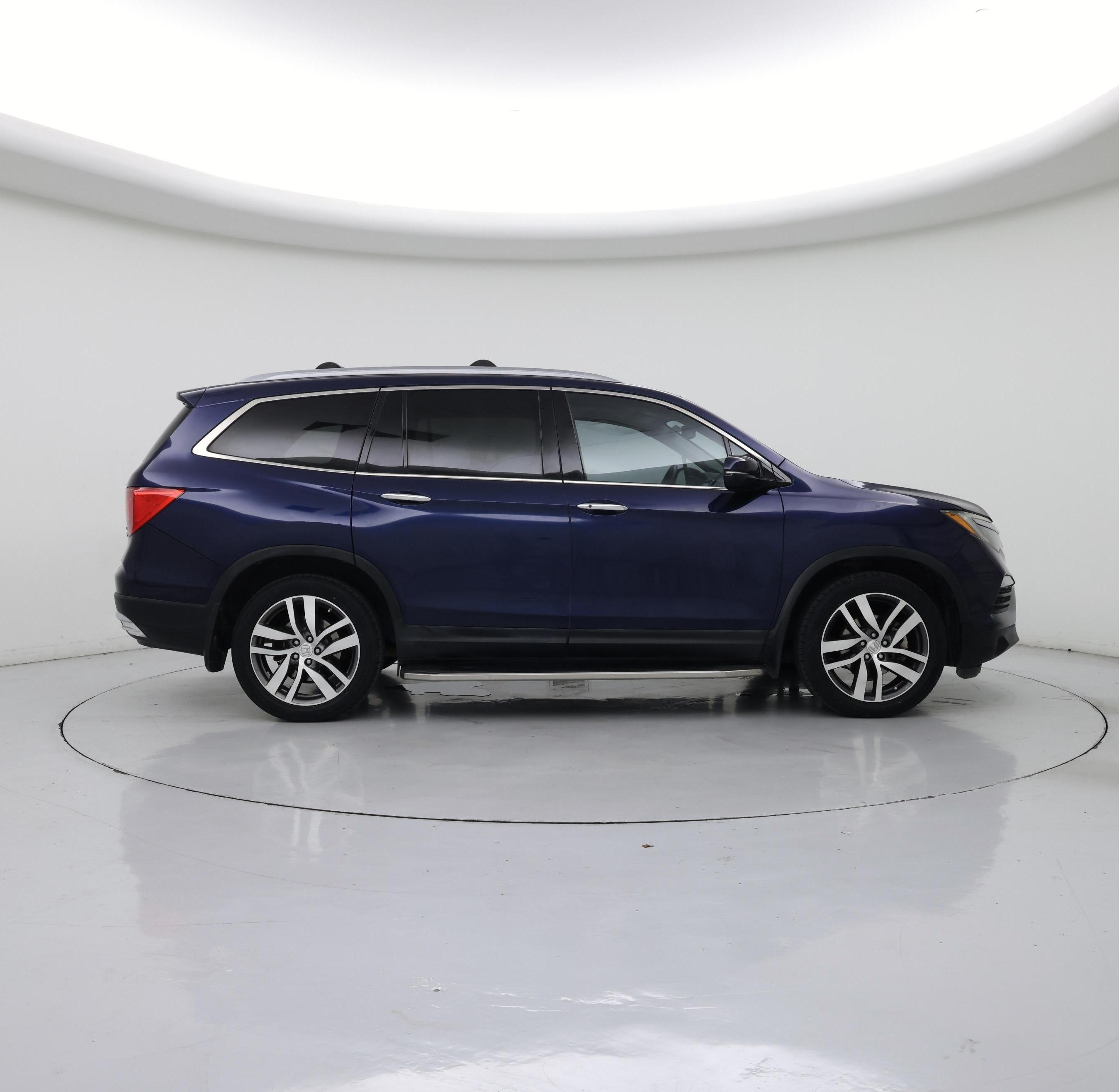 Thumbnail: 2017 Honda Pilot - 7
