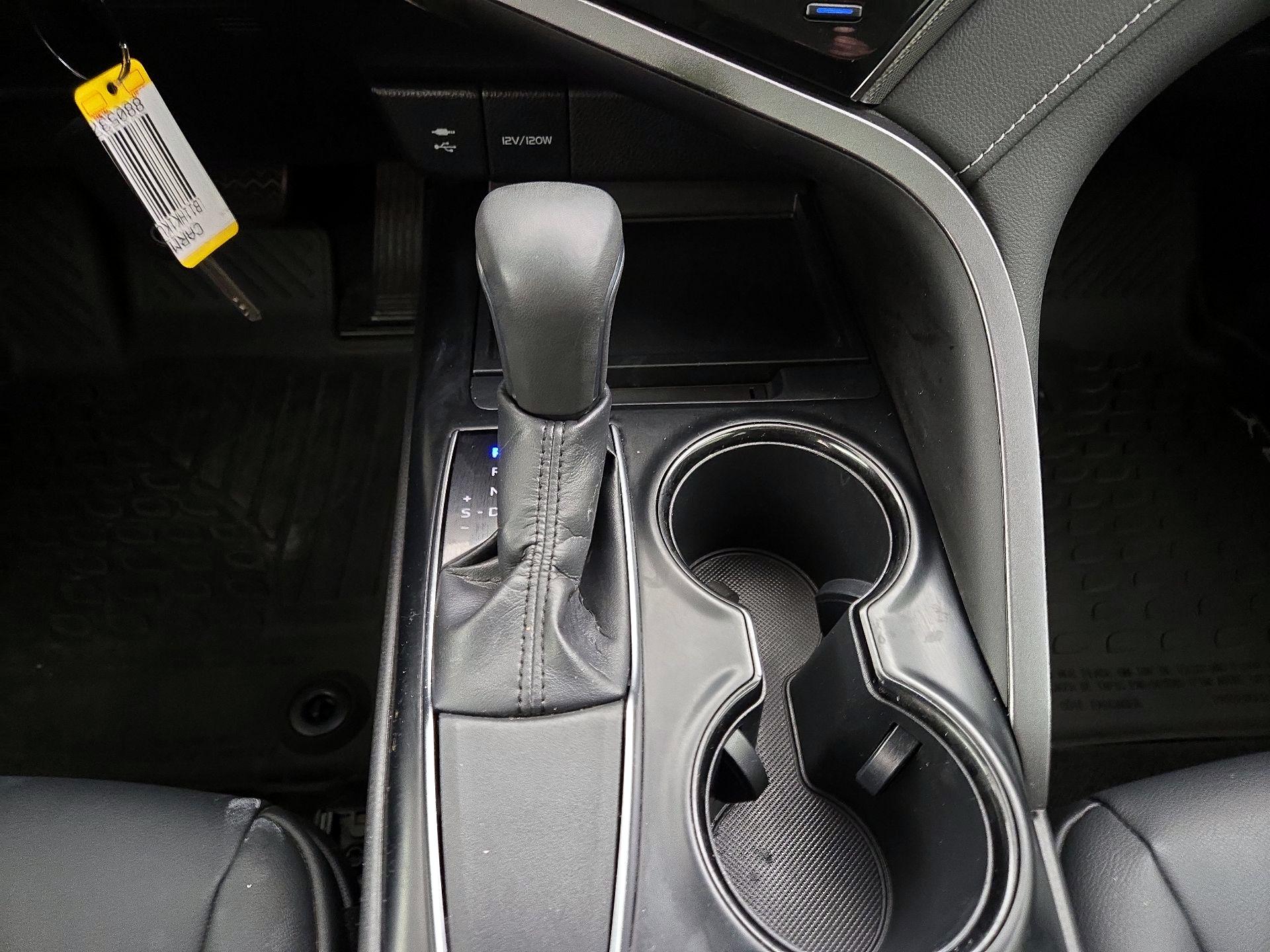 Thumbnail: 2019 Toyota Camry - 17