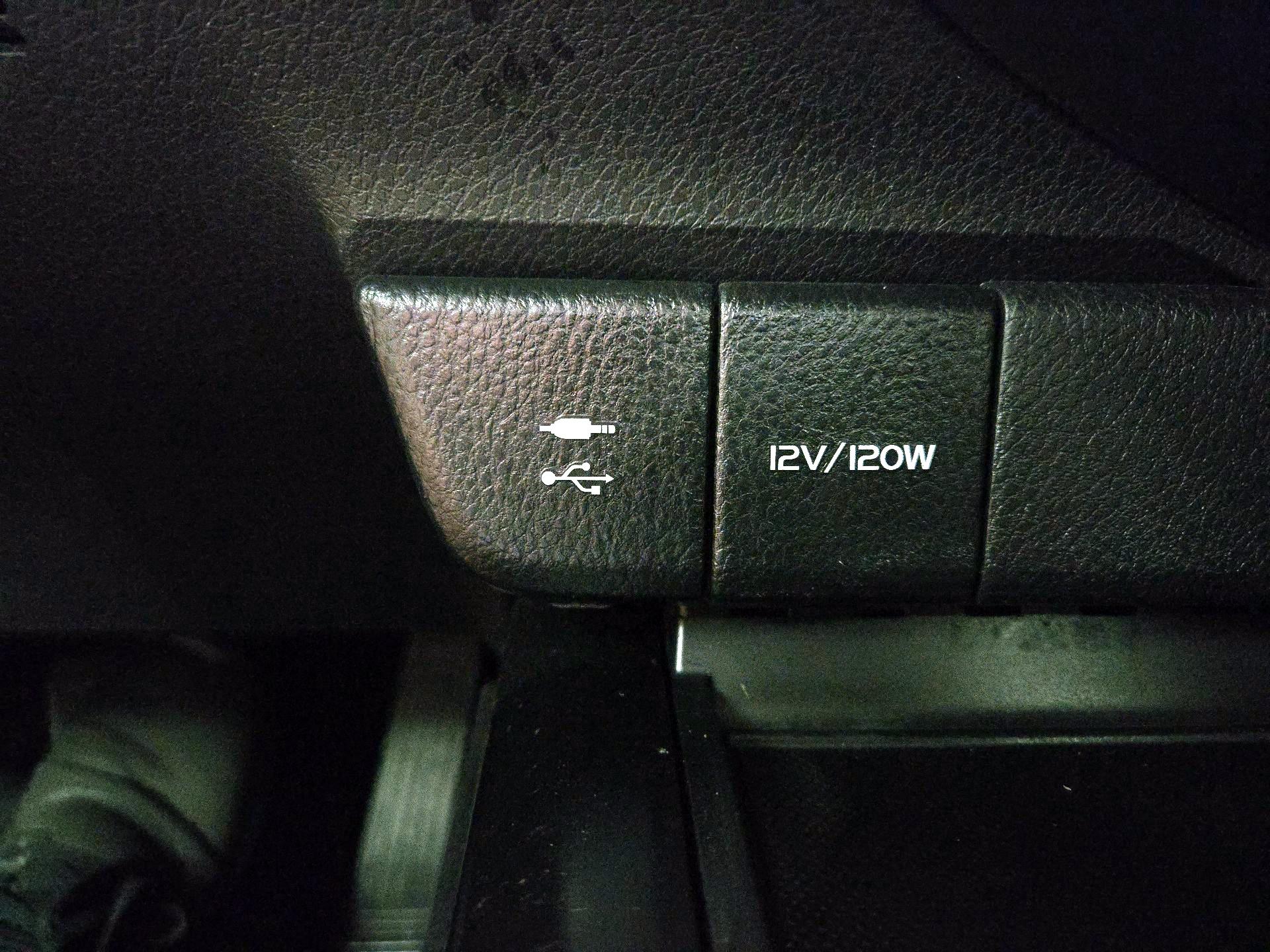 Thumbnail: 2019 Toyota Camry - 18