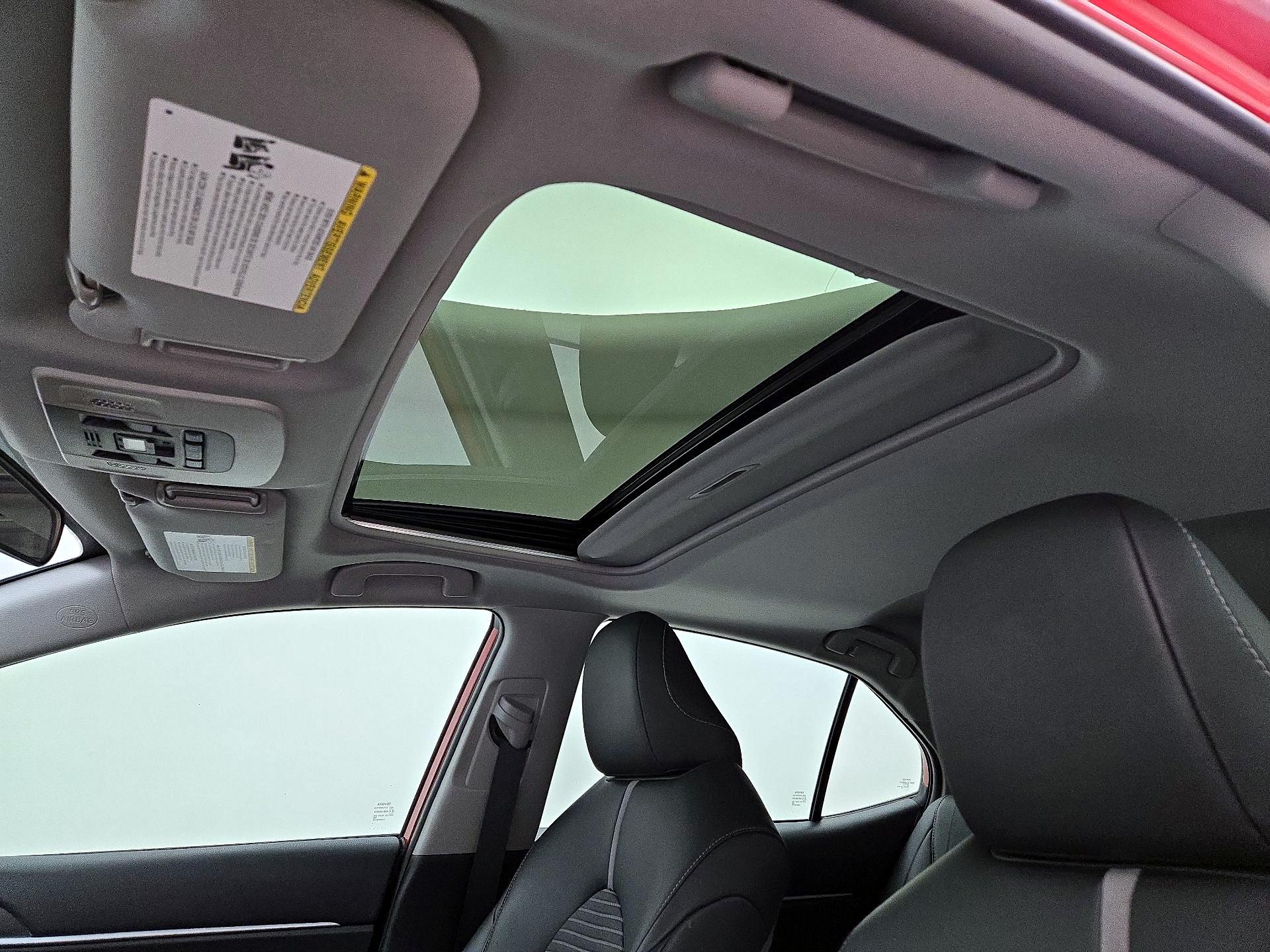 Thumbnail: 2019 Toyota Camry - 19