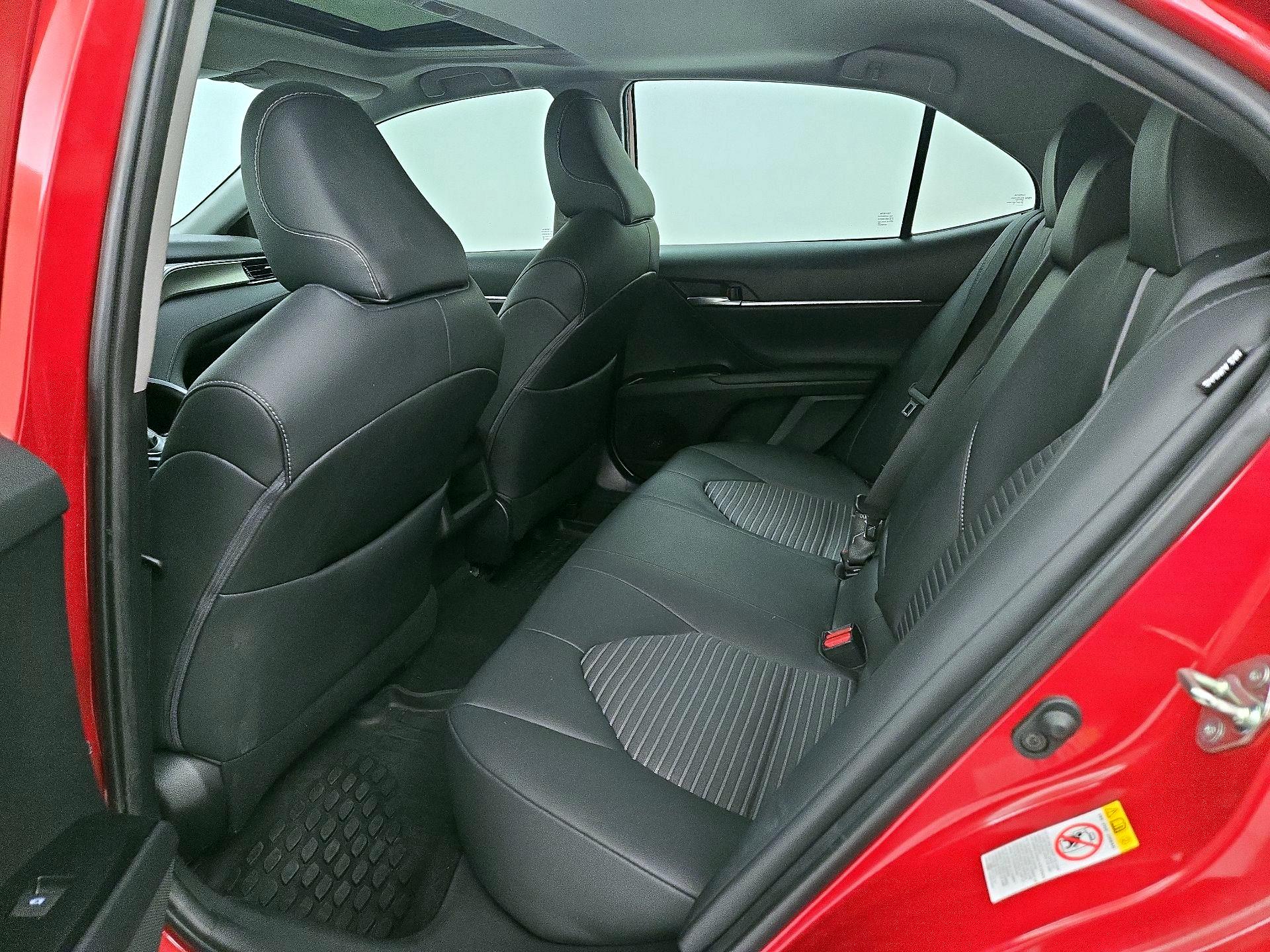 Thumbnail: 2019 Toyota Camry - 20