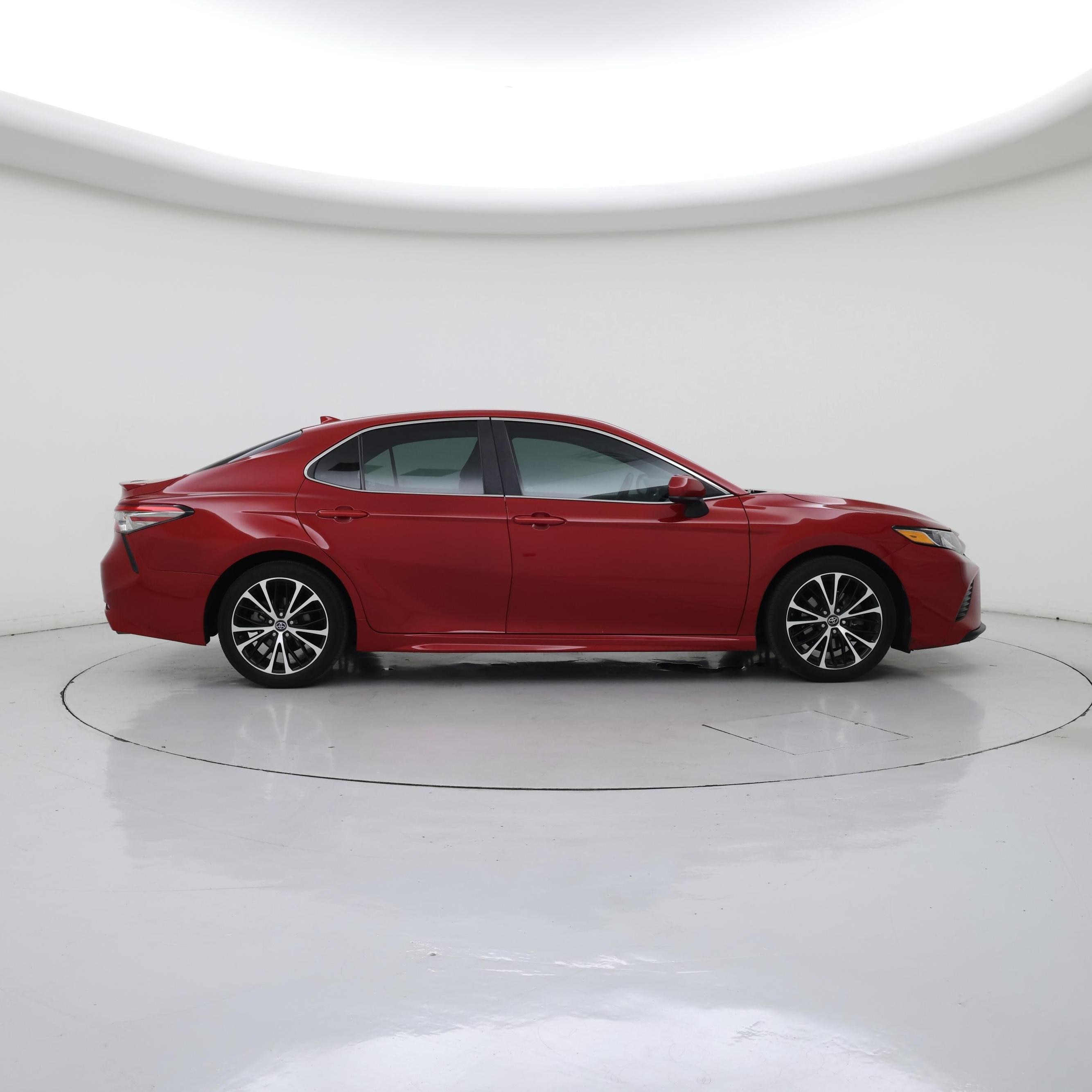 Thumbnail: 2019 Toyota Camry - 7