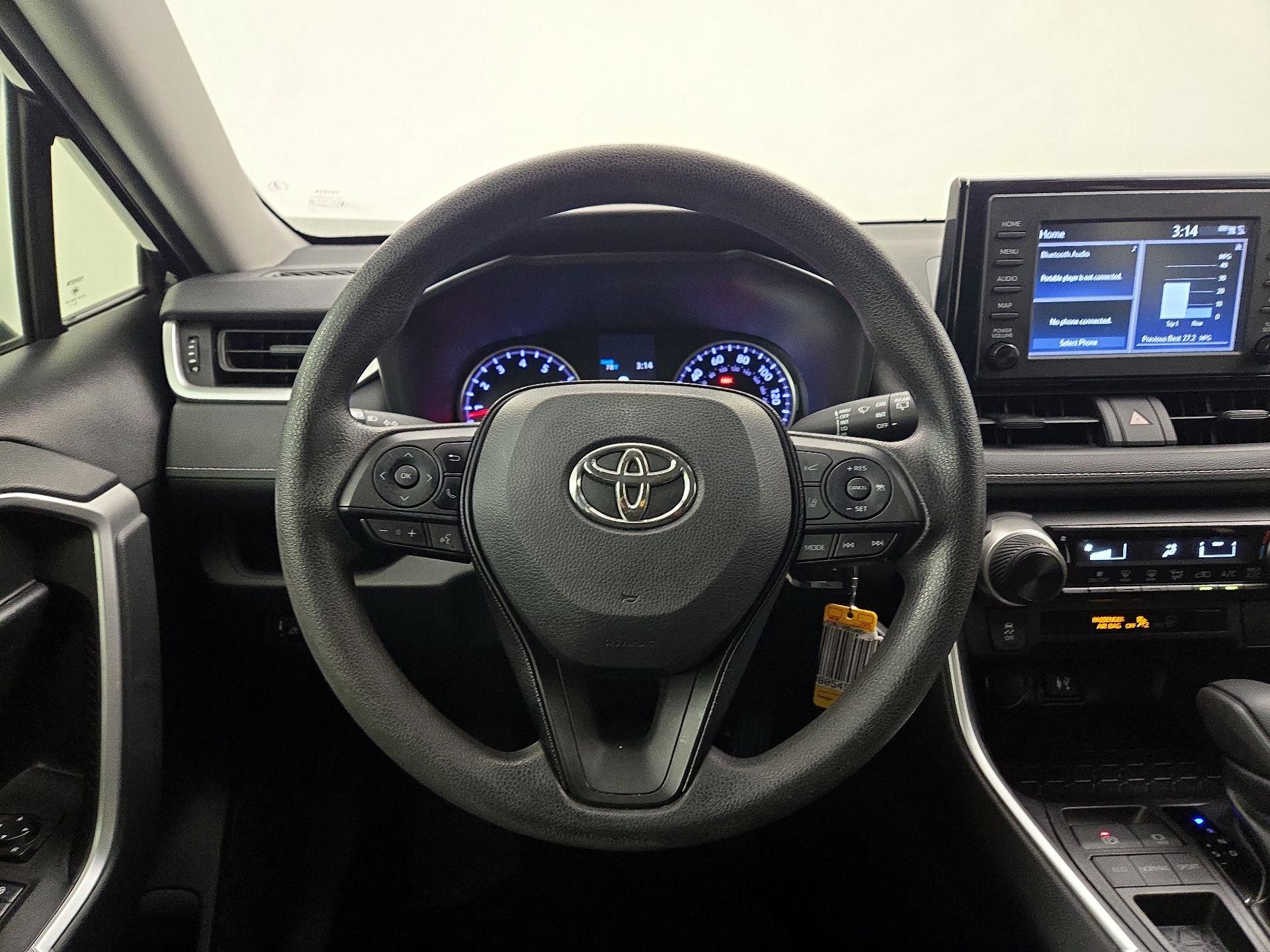 Thumbnail: 2019 Toyota RAV4 - 10