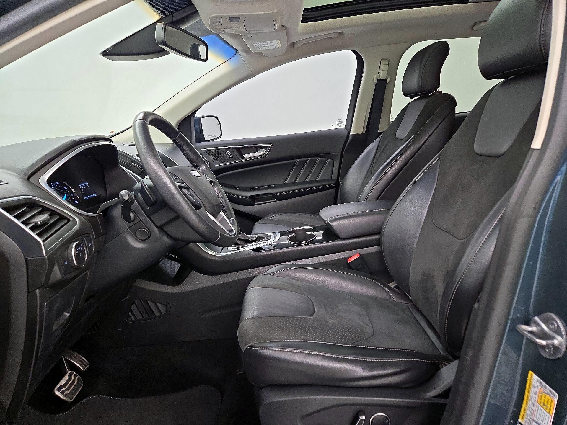 Thumbnail: 2016 Ford Edge - 9