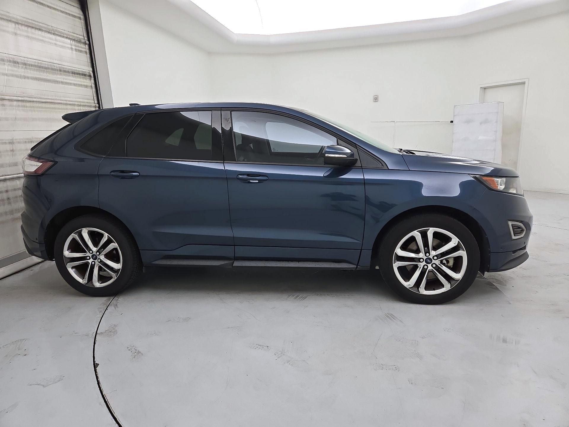 Thumbnail: 2016 Ford Edge - 4