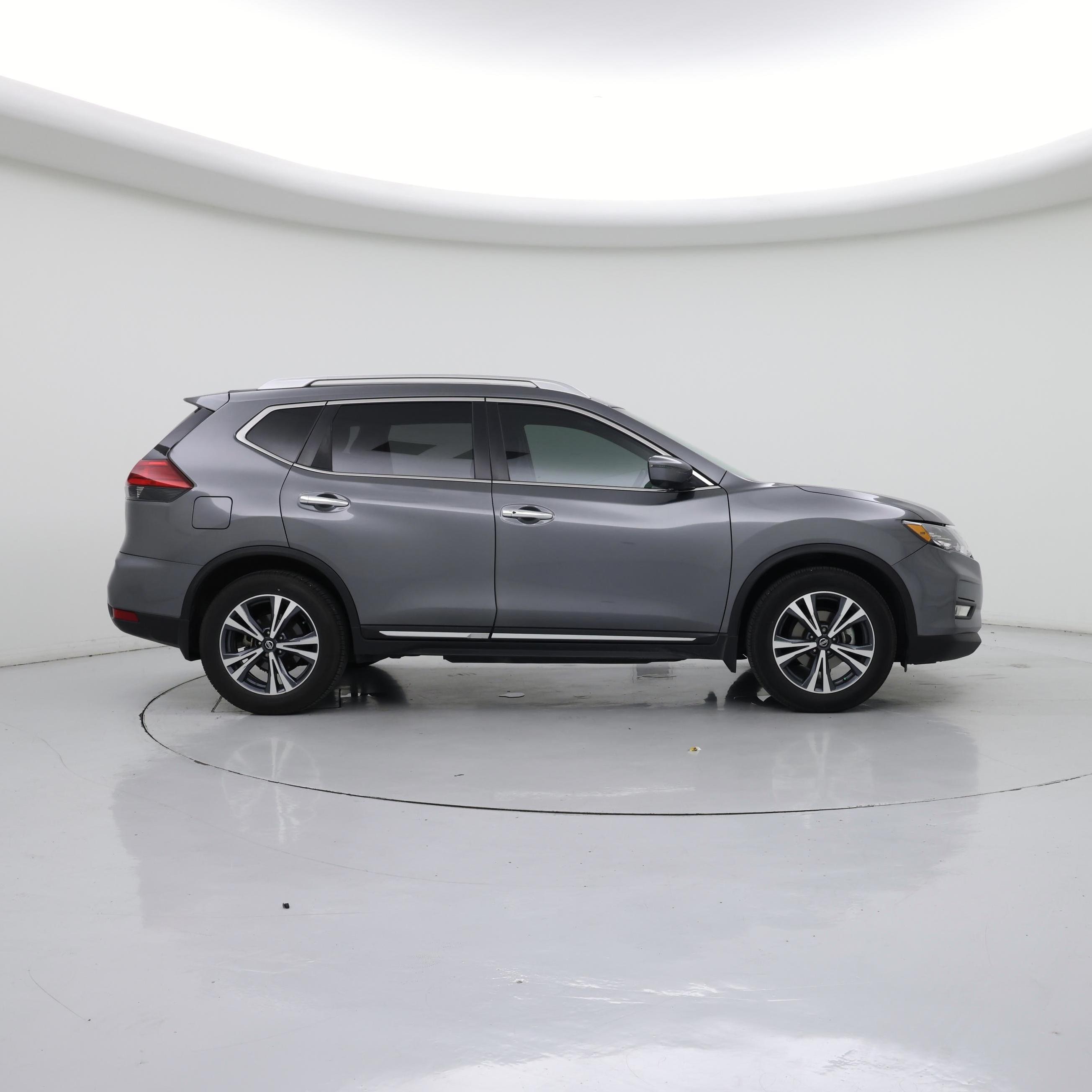 Thumbnail: 2017 Nissan Rogue - 7