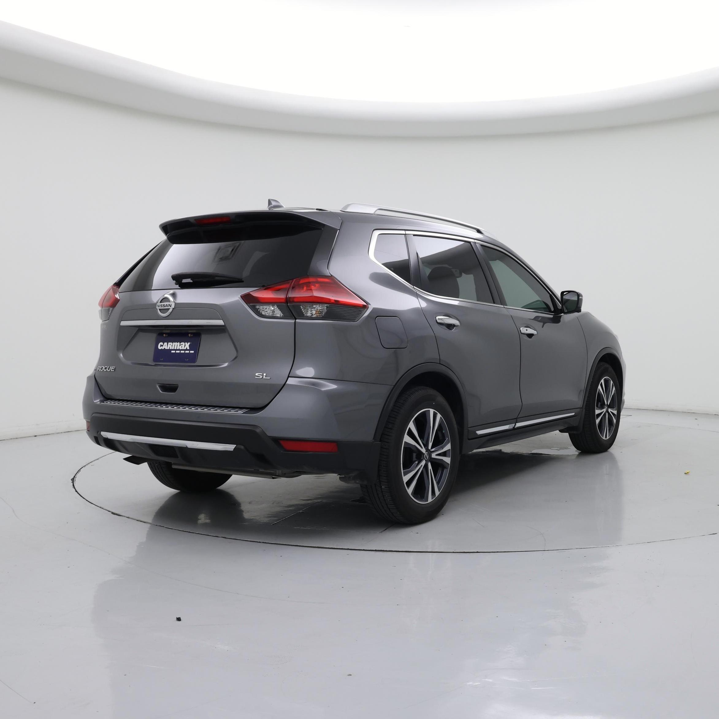 Thumbnail: 2017 Nissan Rogue - 8