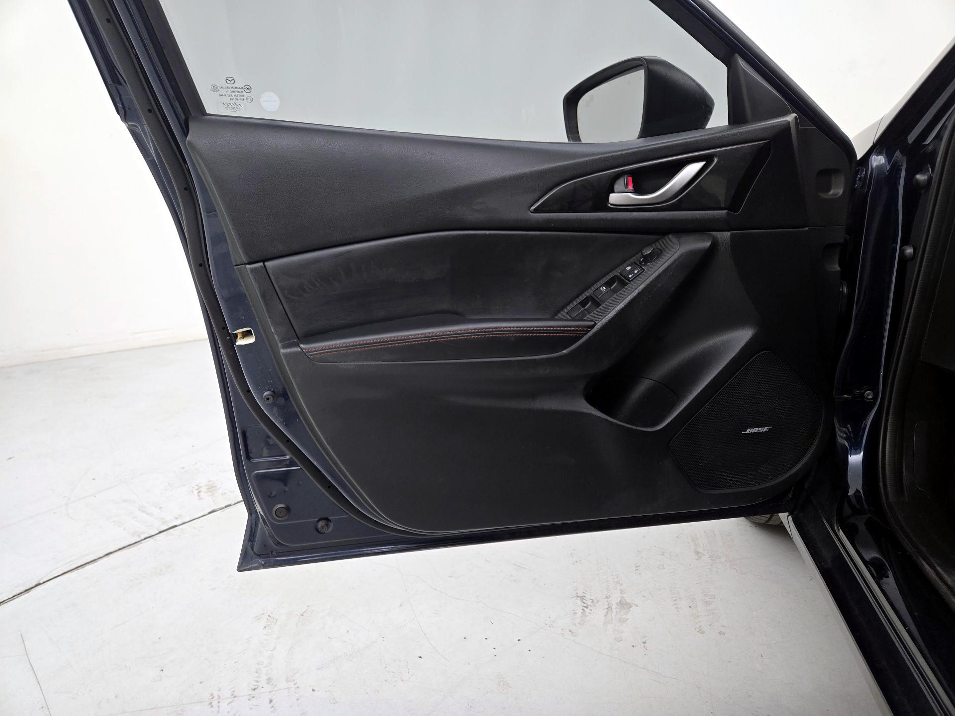 Thumbnail: 2015 Mazda Mazda3 - 10