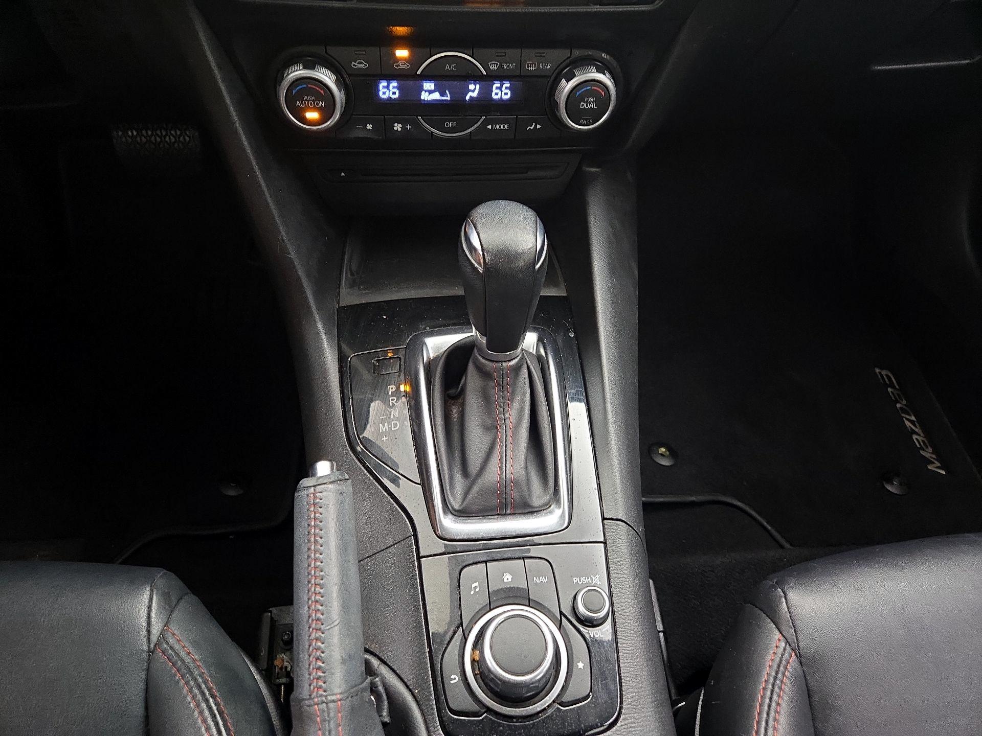 Thumbnail: 2015 Mazda Mazda3 - 15