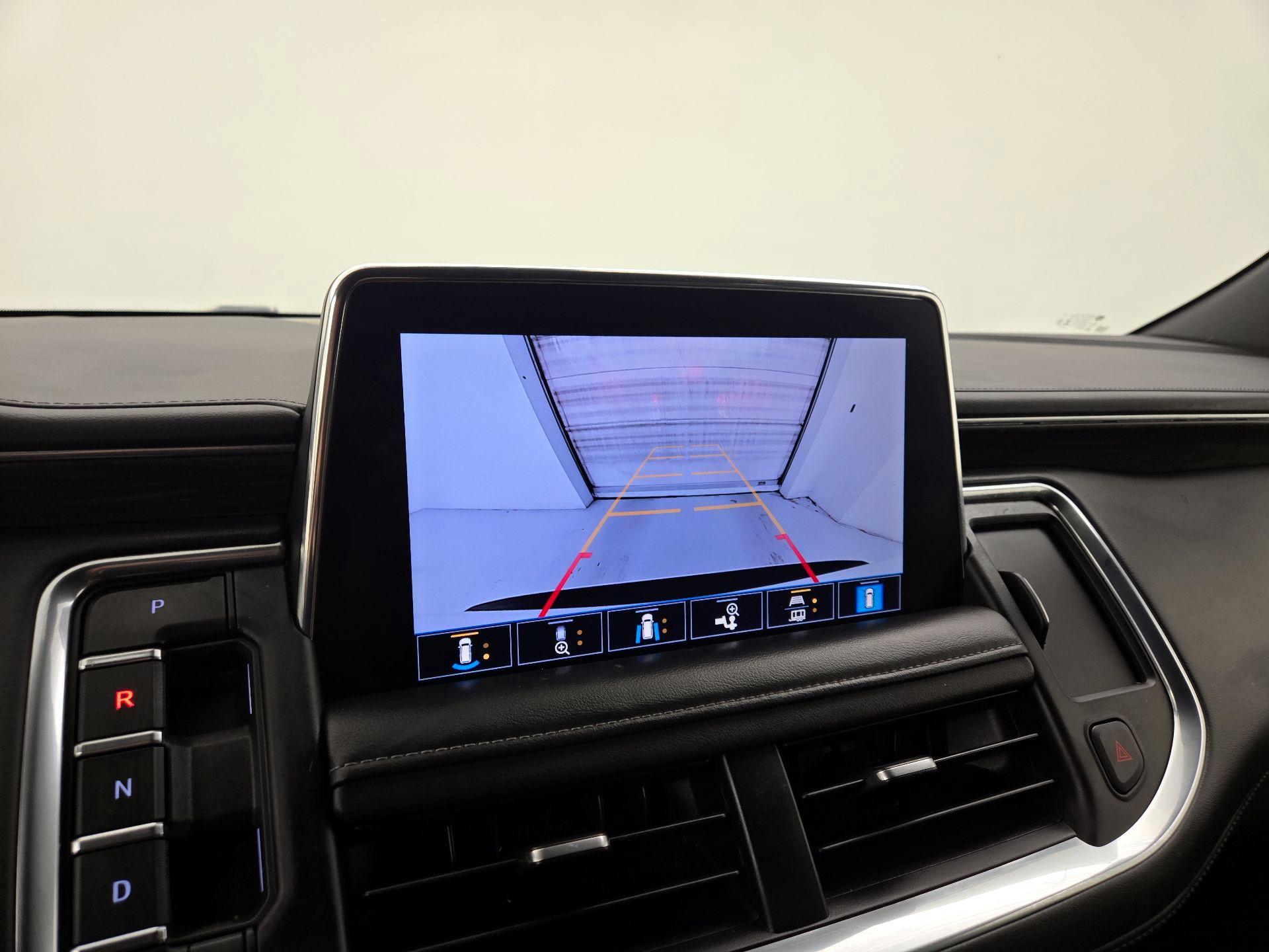 Thumbnail: 2021 Chevrolet Suburban - 14