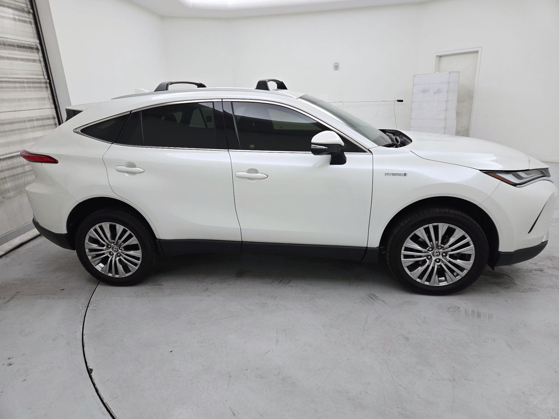 Thumbnail: 2021 Toyota Venza - 4