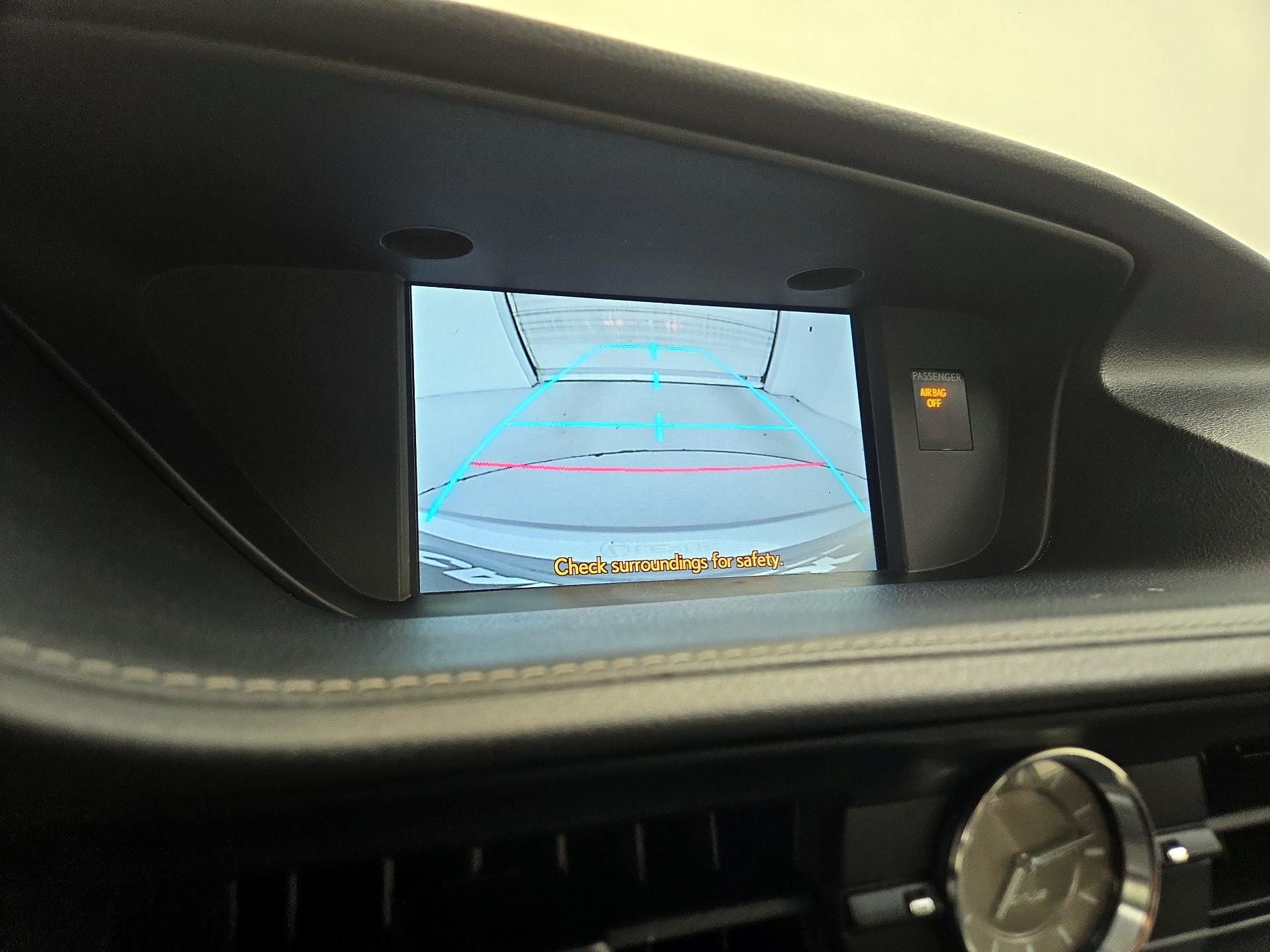 Thumbnail: 2014 Lexus ES - 14
