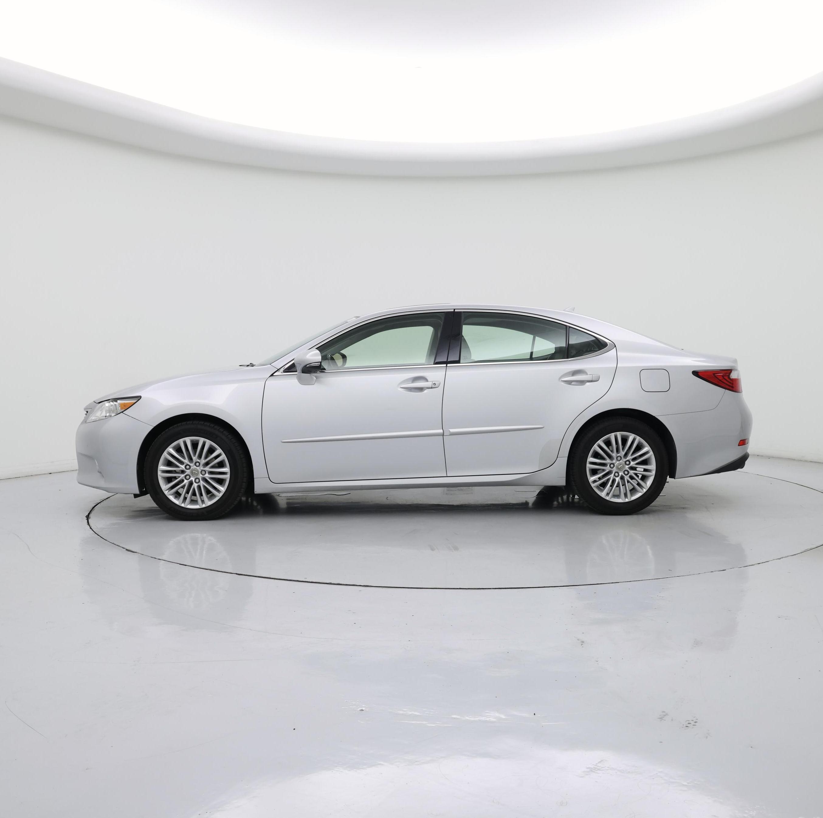 Thumbnail: 2014 Lexus ES - 3
