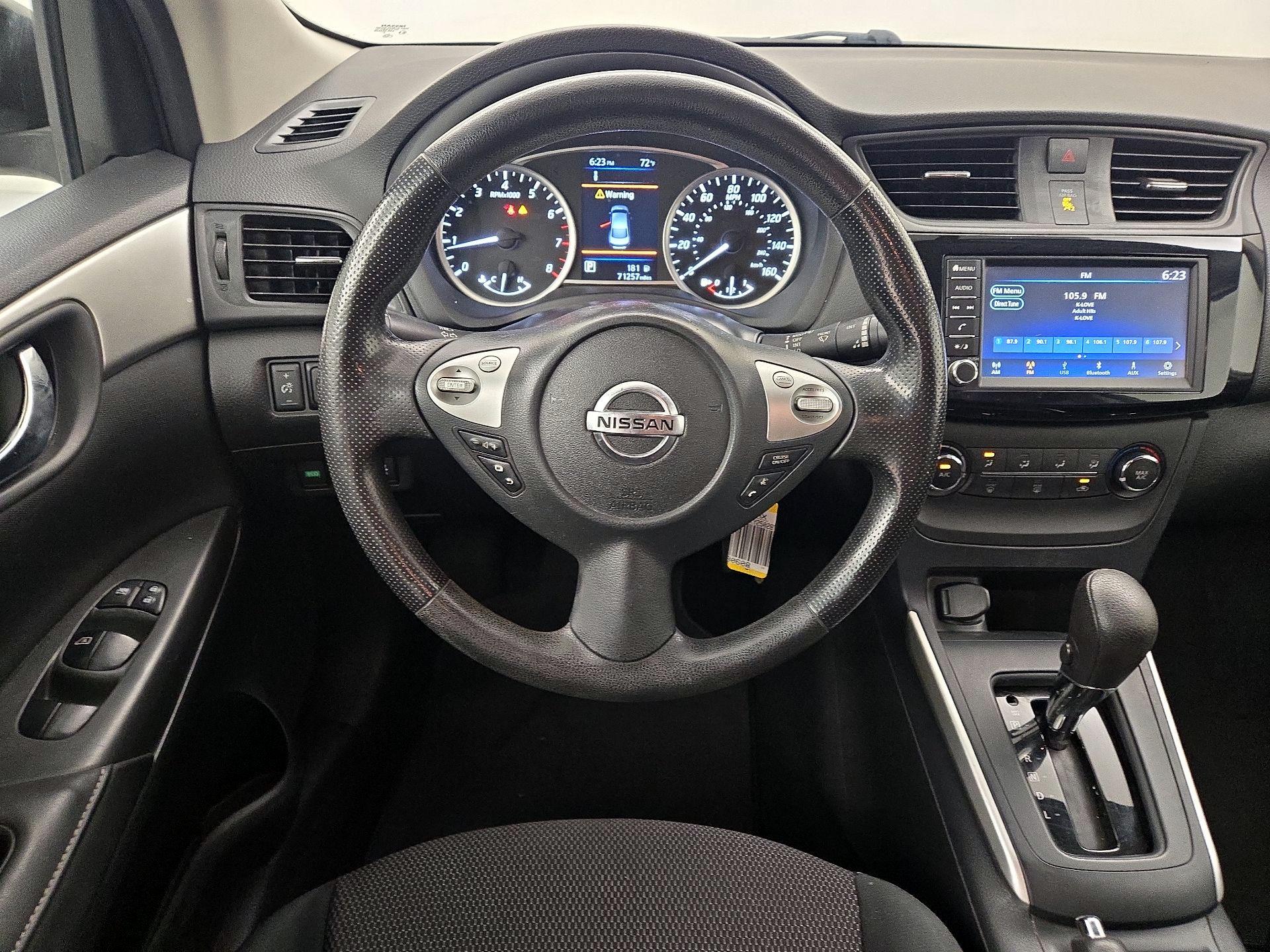 Thumbnail: 2019 Nissan Sentra - 10