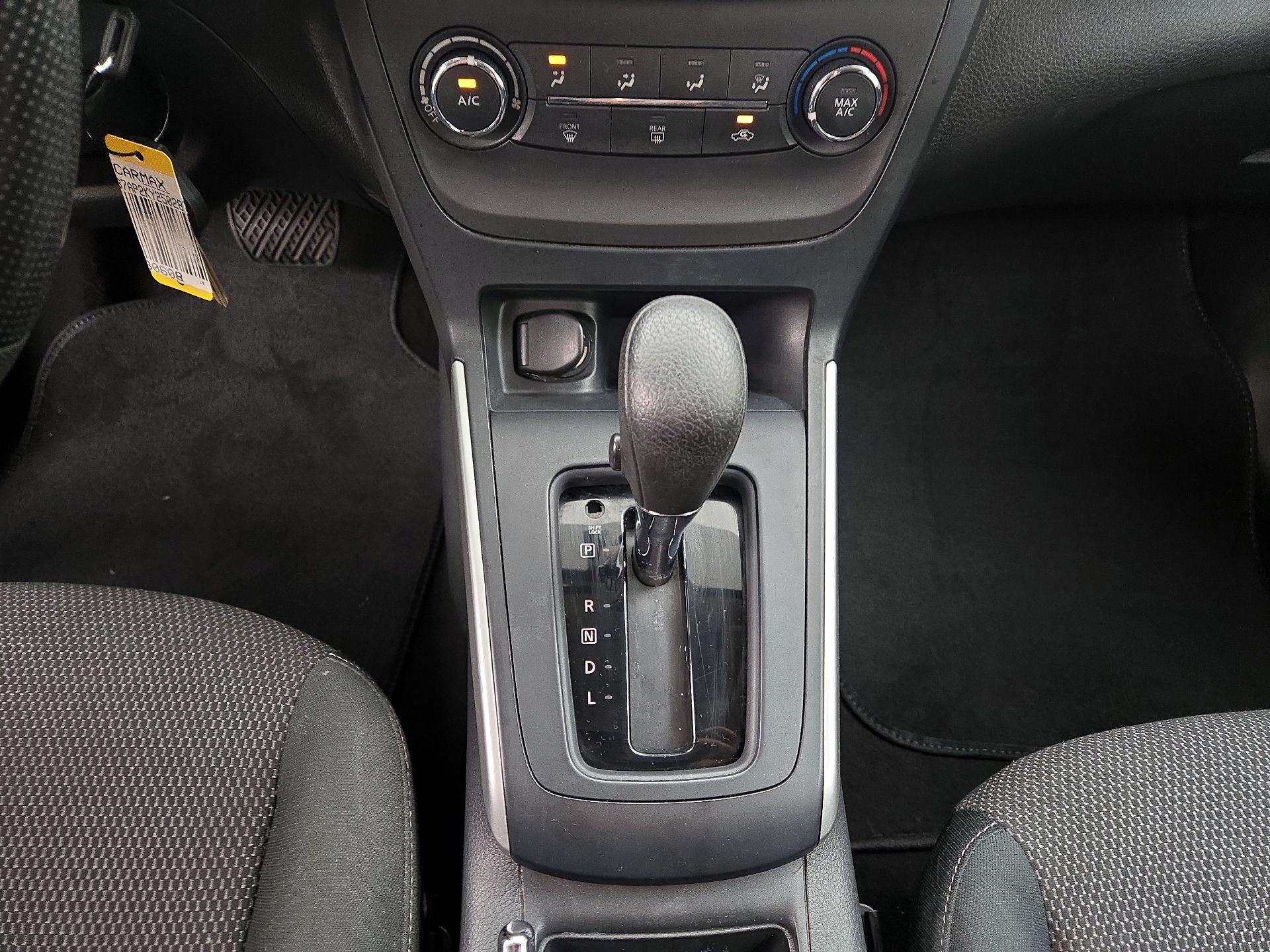 Thumbnail: 2019 Nissan Sentra - 17