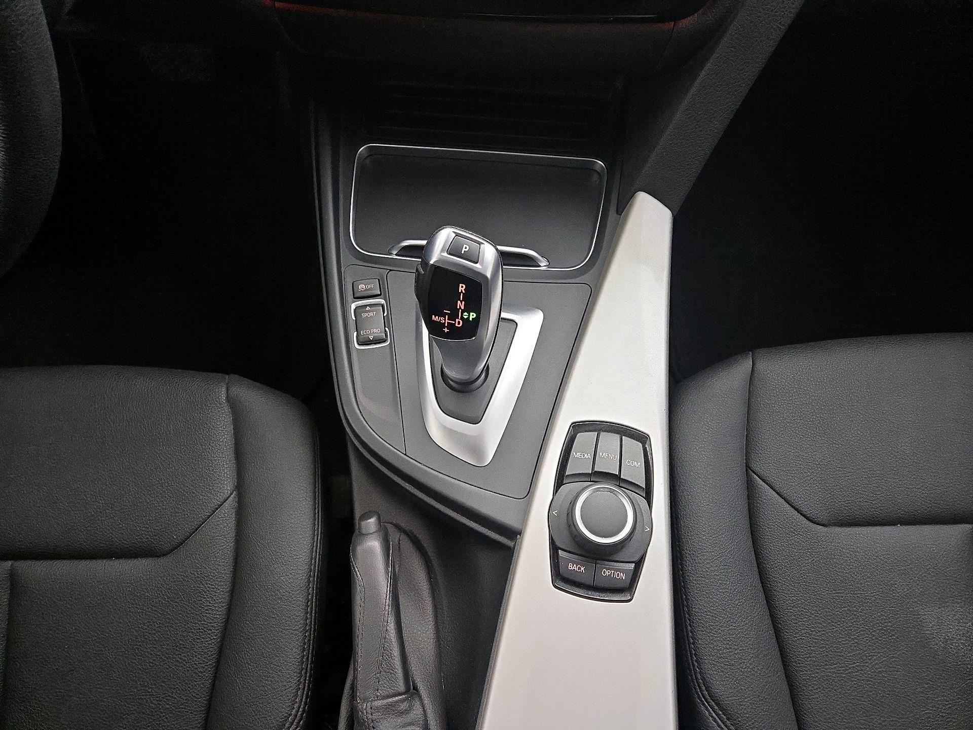 Thumbnail: 2018 BMW 3 Series - 15