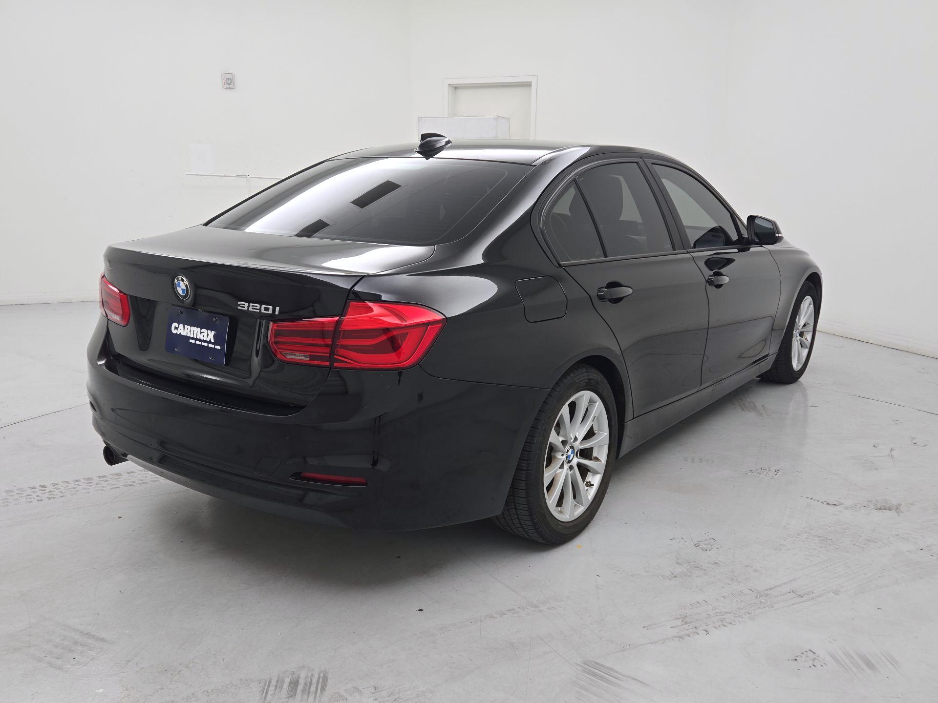 Thumbnail: 2018 BMW 3 Series - 5