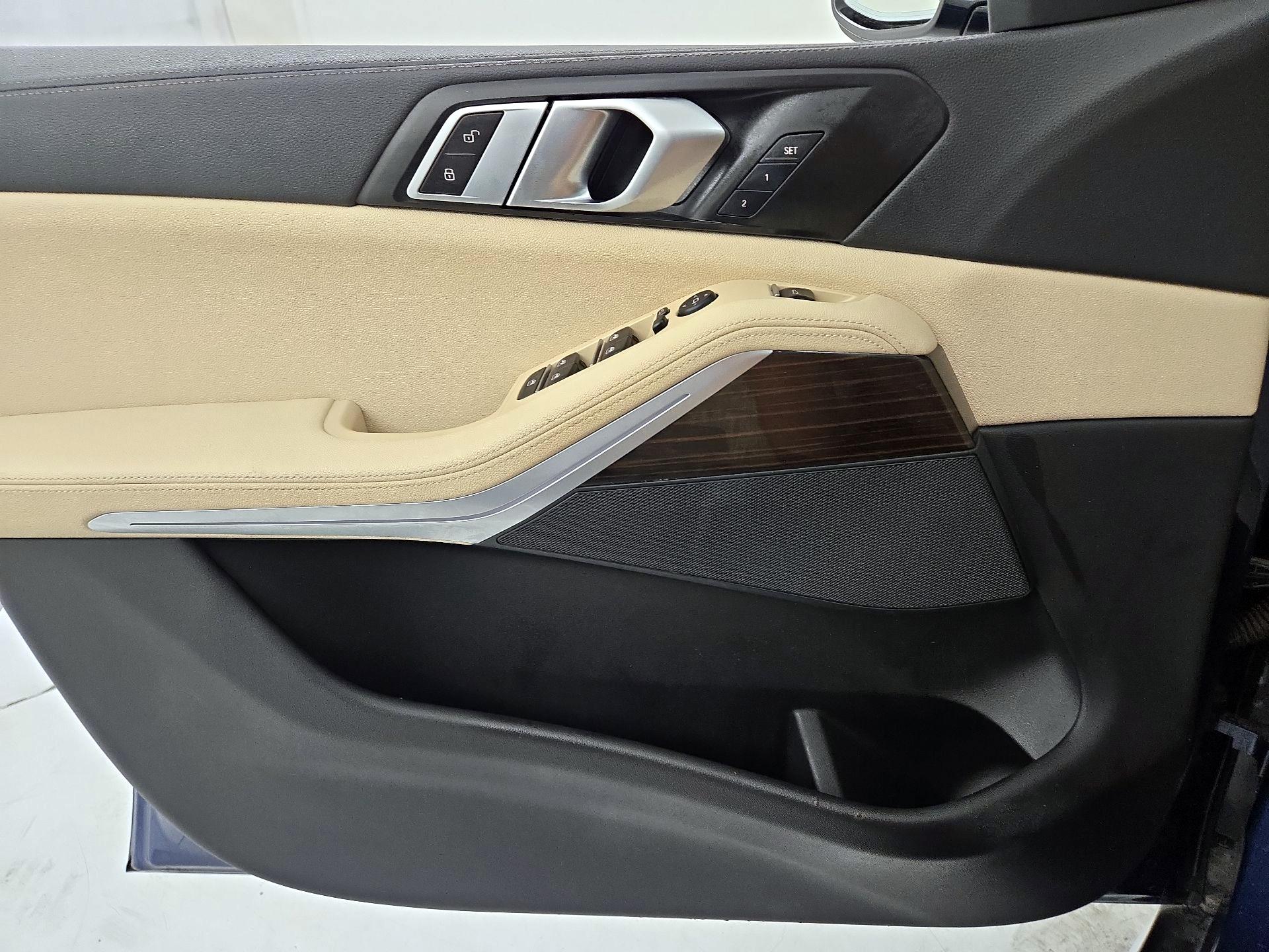 Thumbnail: 2020 BMW X5 - 10