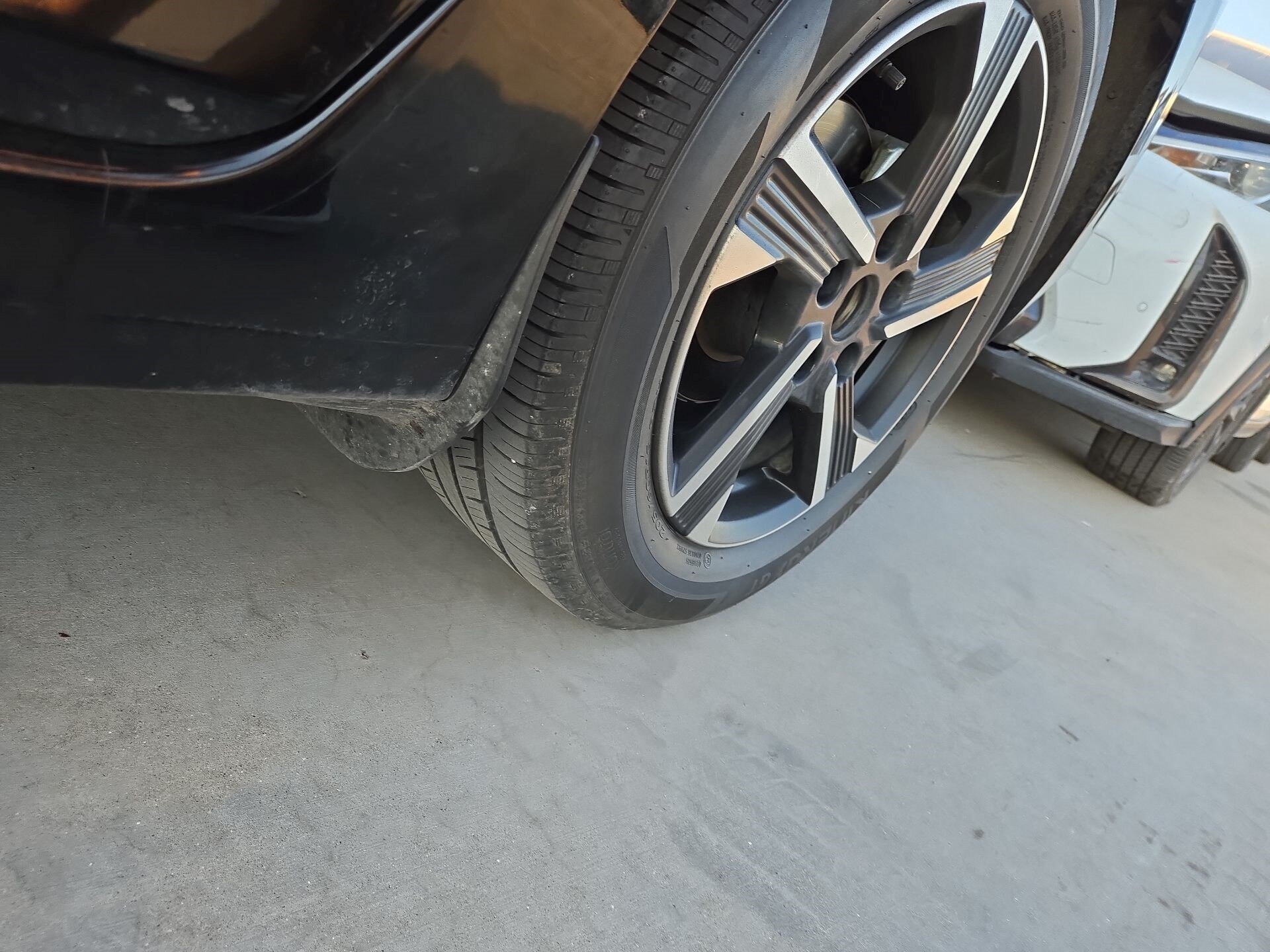 Thumbnail: 2024 Nissan Sentra - 9