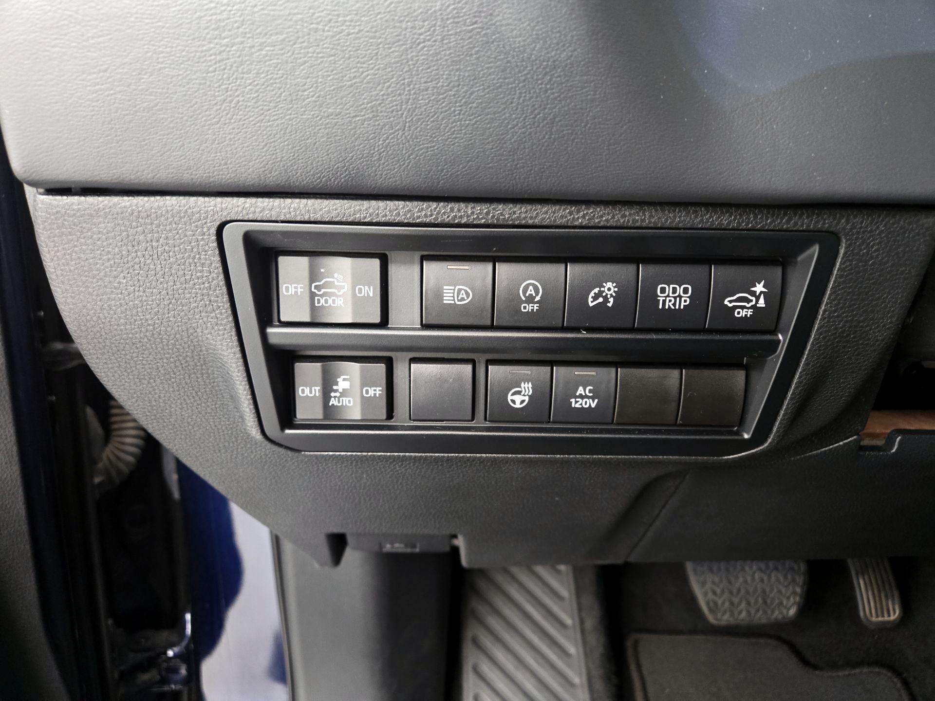 Thumbnail: 2022 Toyota Tundra - 13