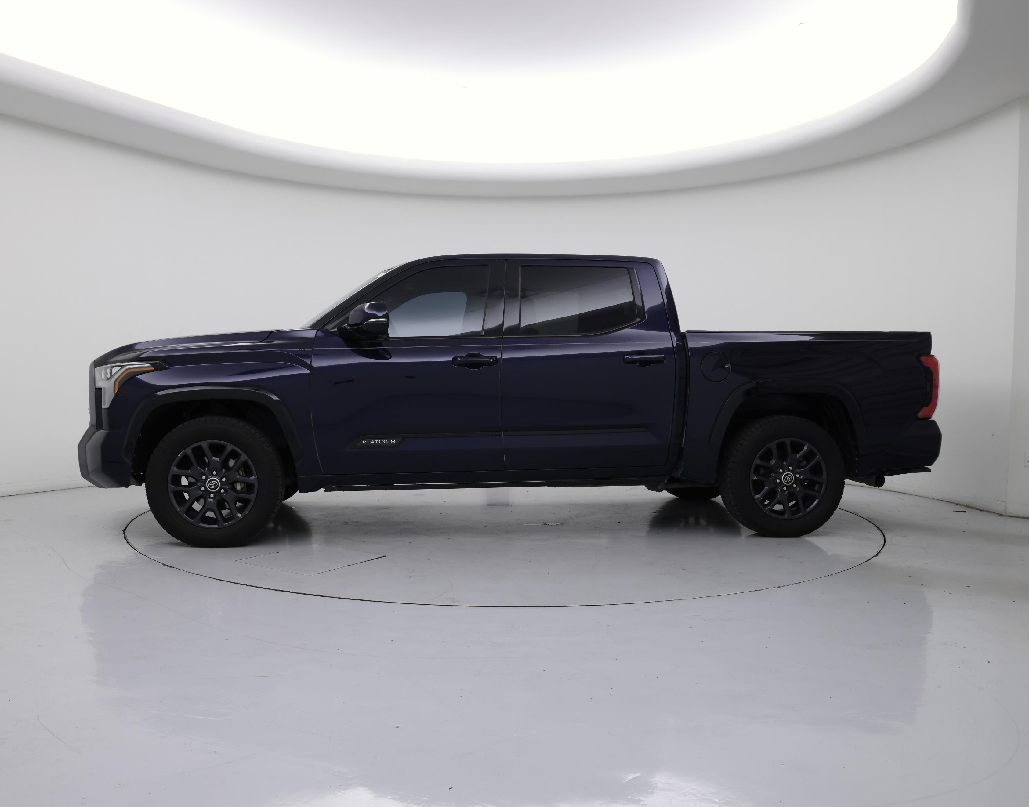 Thumbnail: 2022 Toyota Tundra - 3