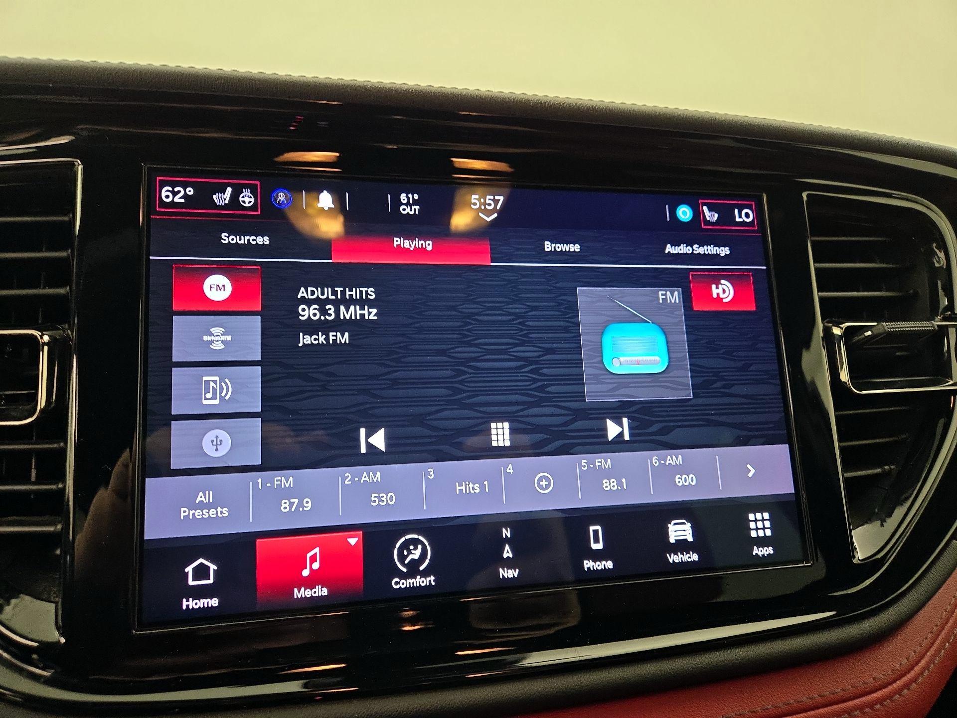 Thumbnail: 2022 Dodge Durango - 16