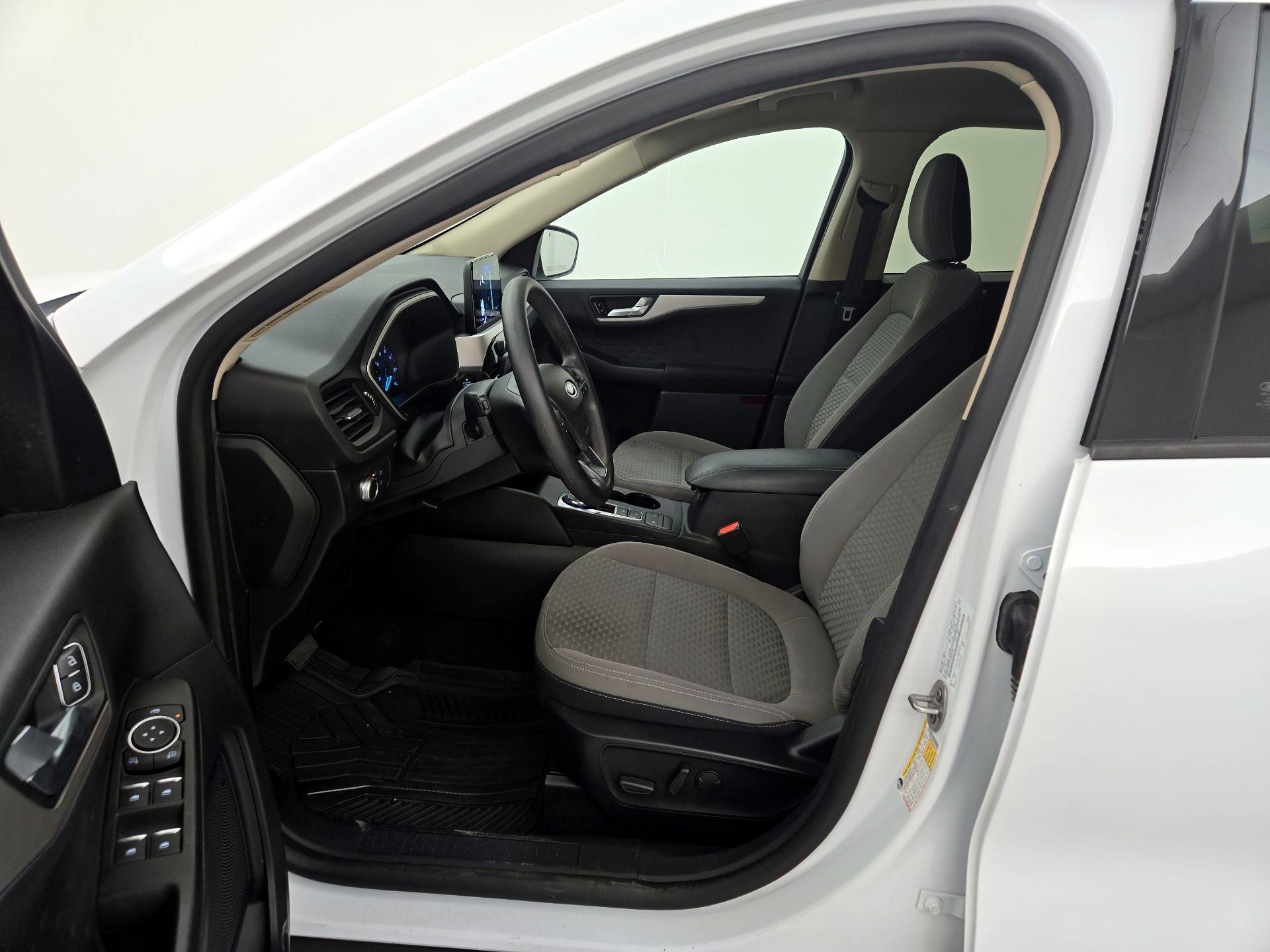 Thumbnail: 2020 Ford Escape - 9